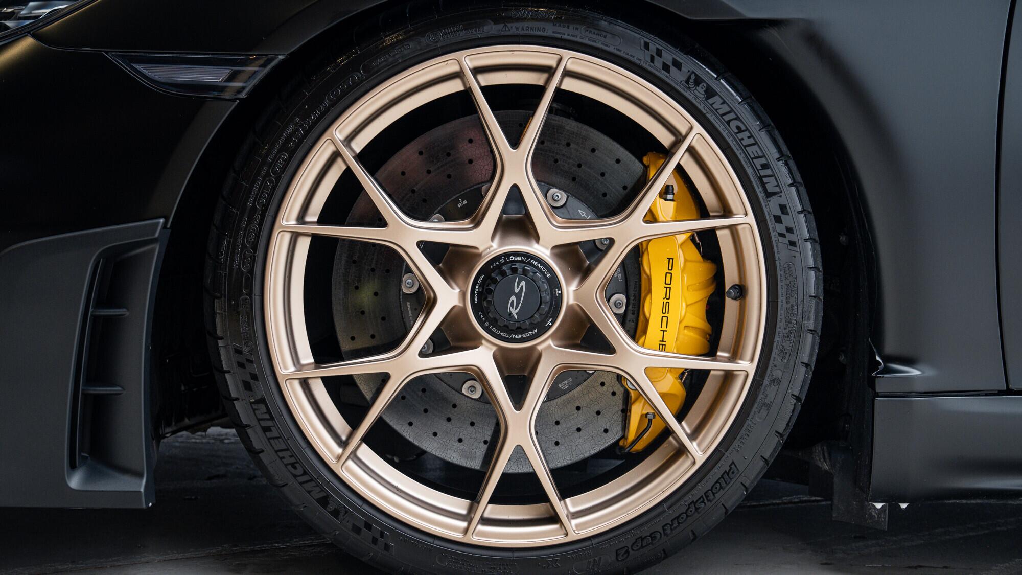 Porsche 718 Cayman view 10