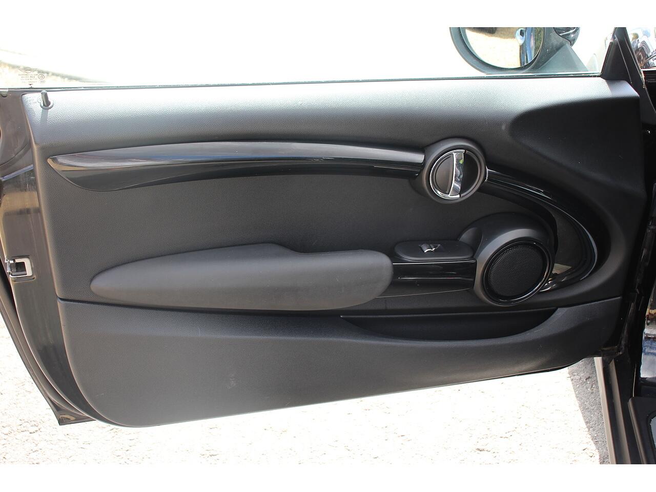 Mini Cooper view 29
