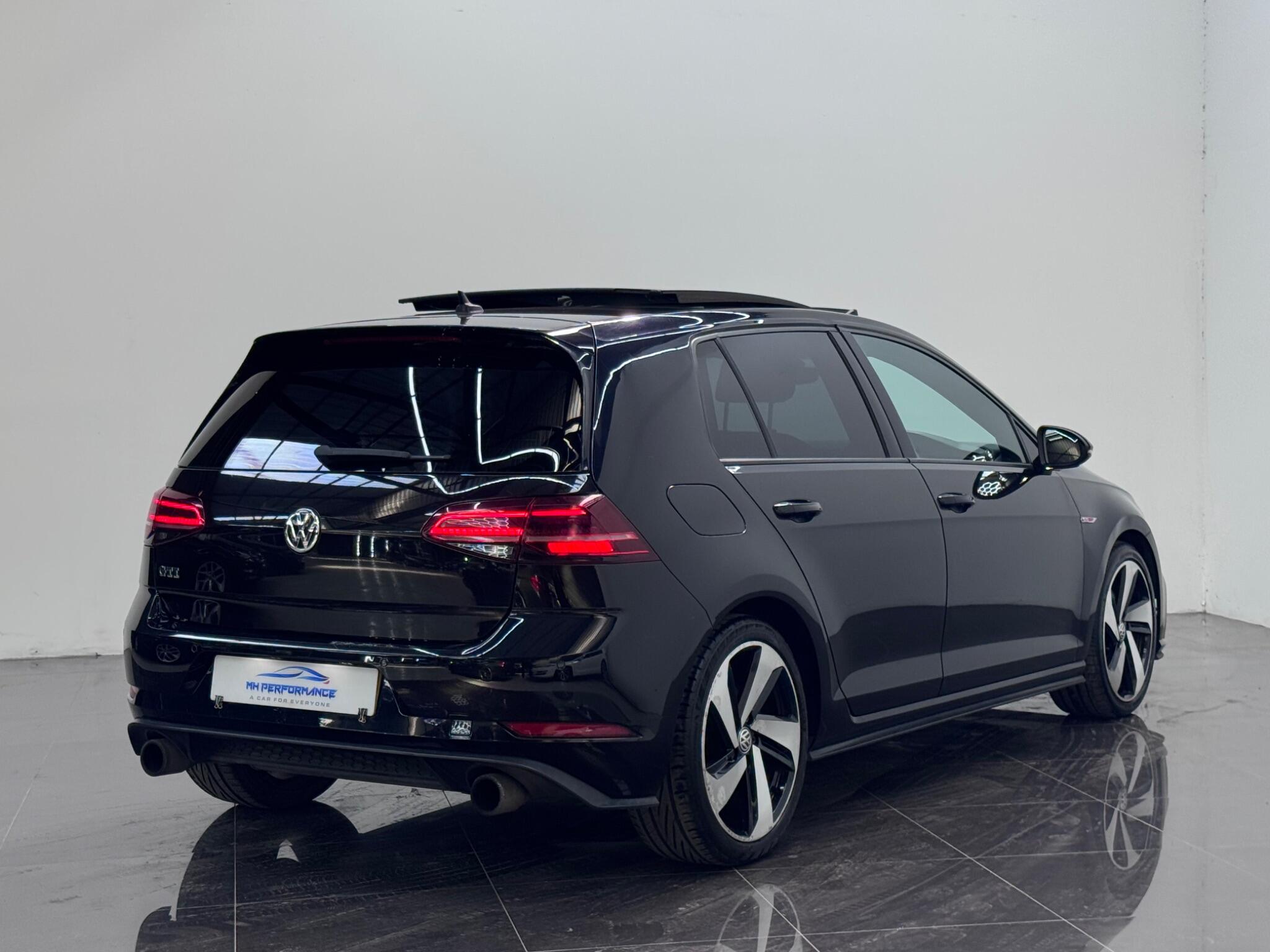Volkswagen Golf view 26