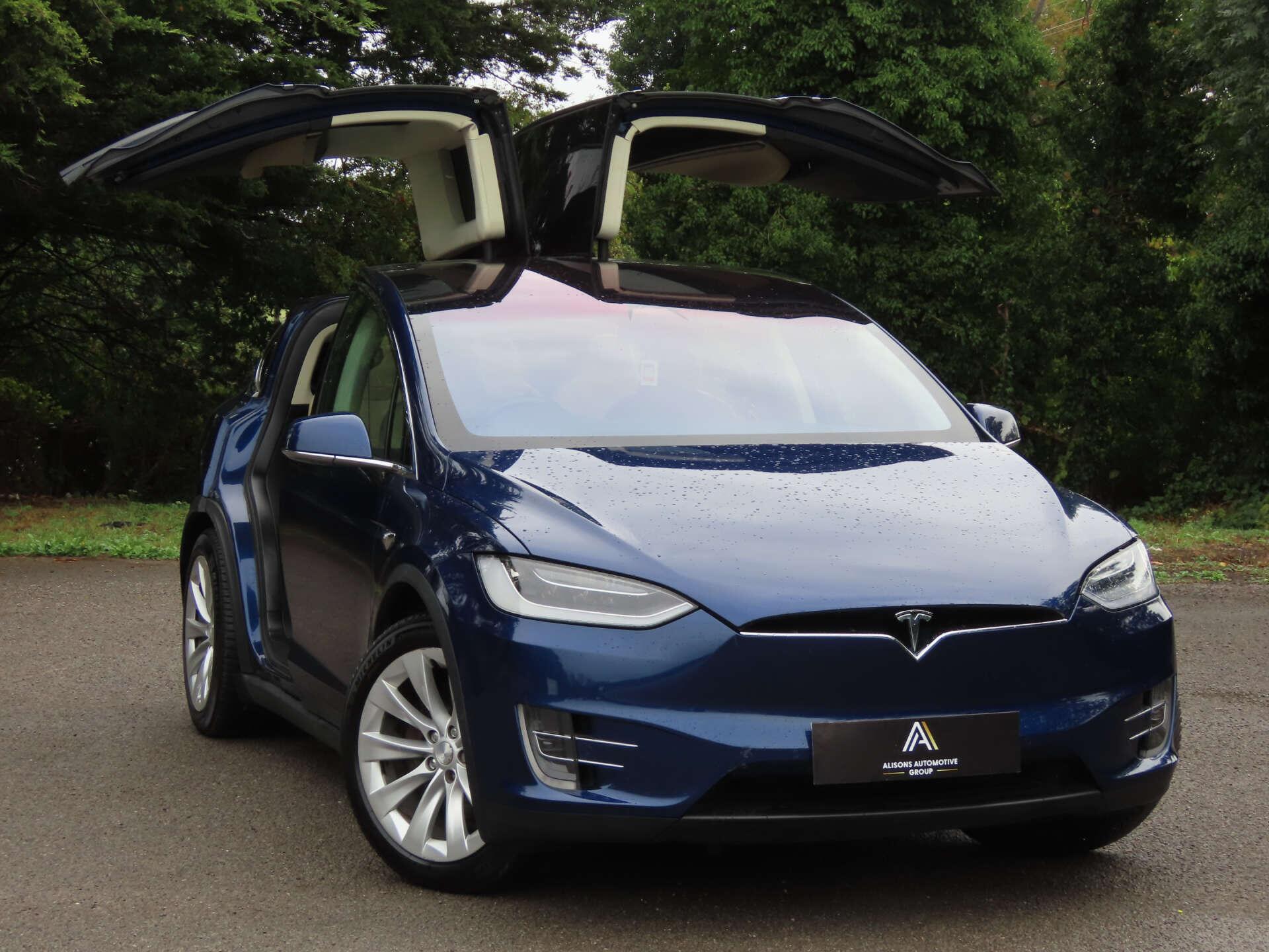 Tesla Model X view 4
