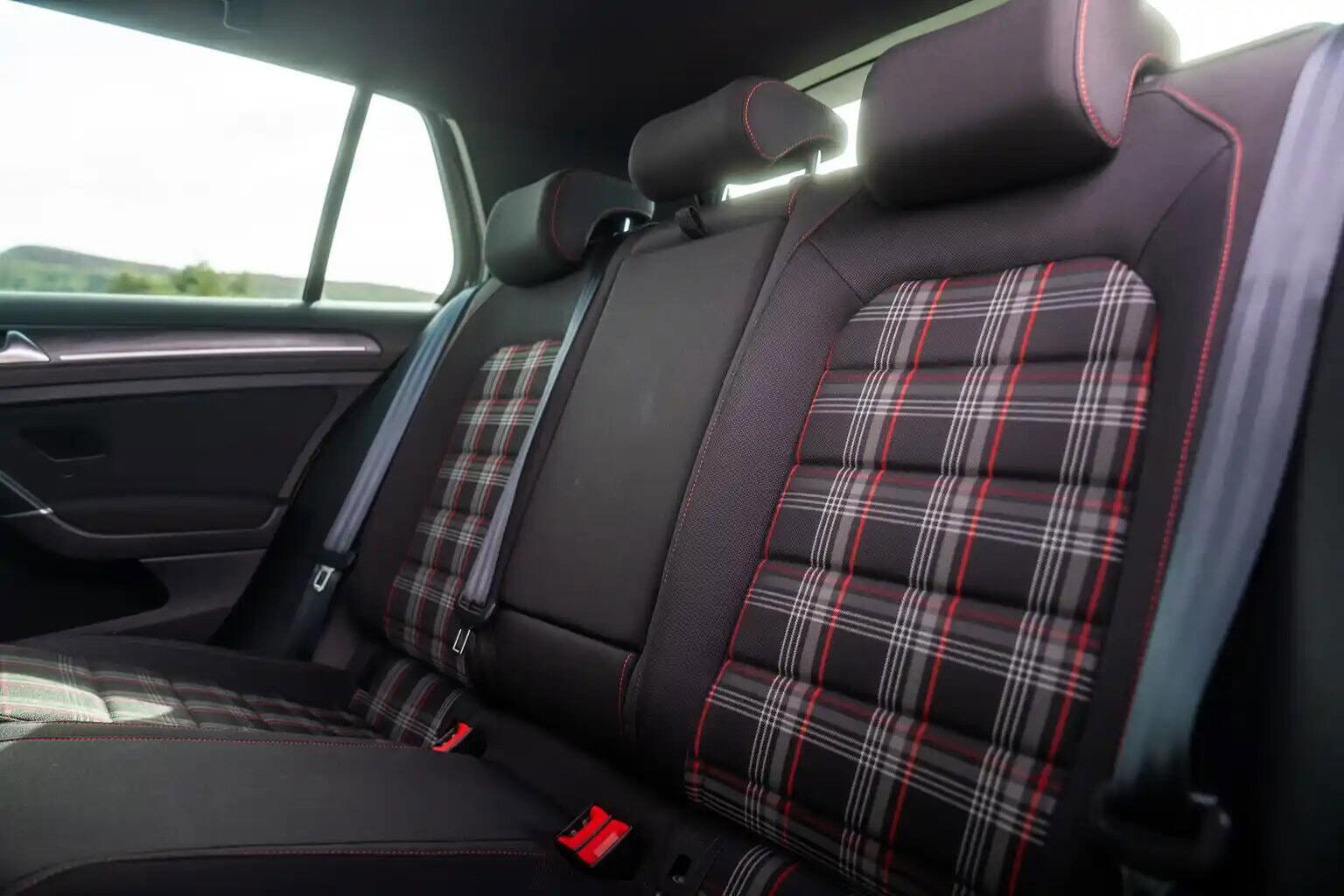 Volkswagen Golf view 35