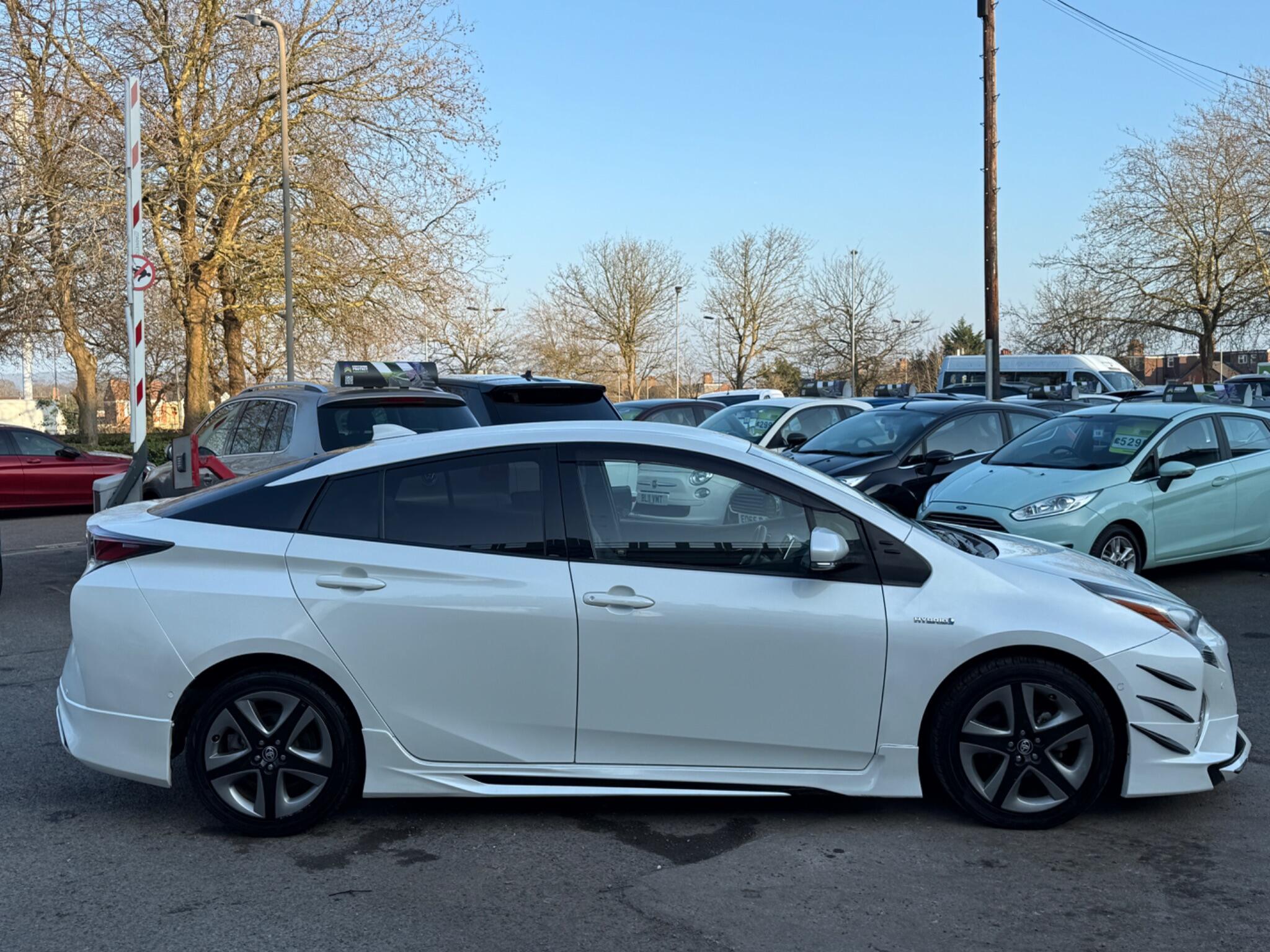 Toyota Prius - Image 20