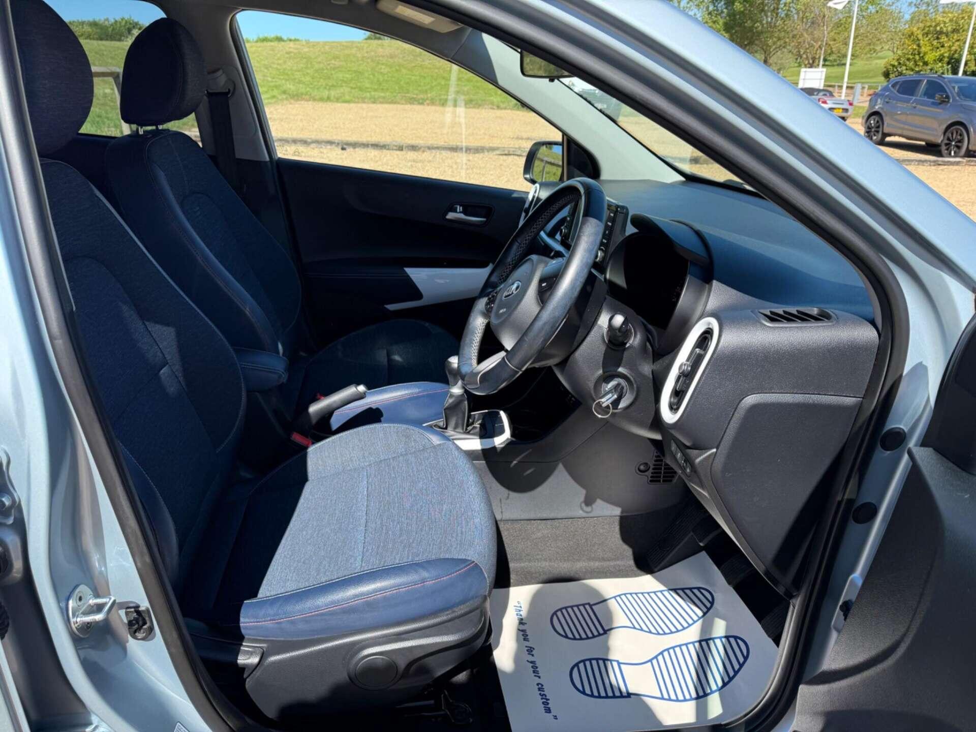 Kia Picanto view 9