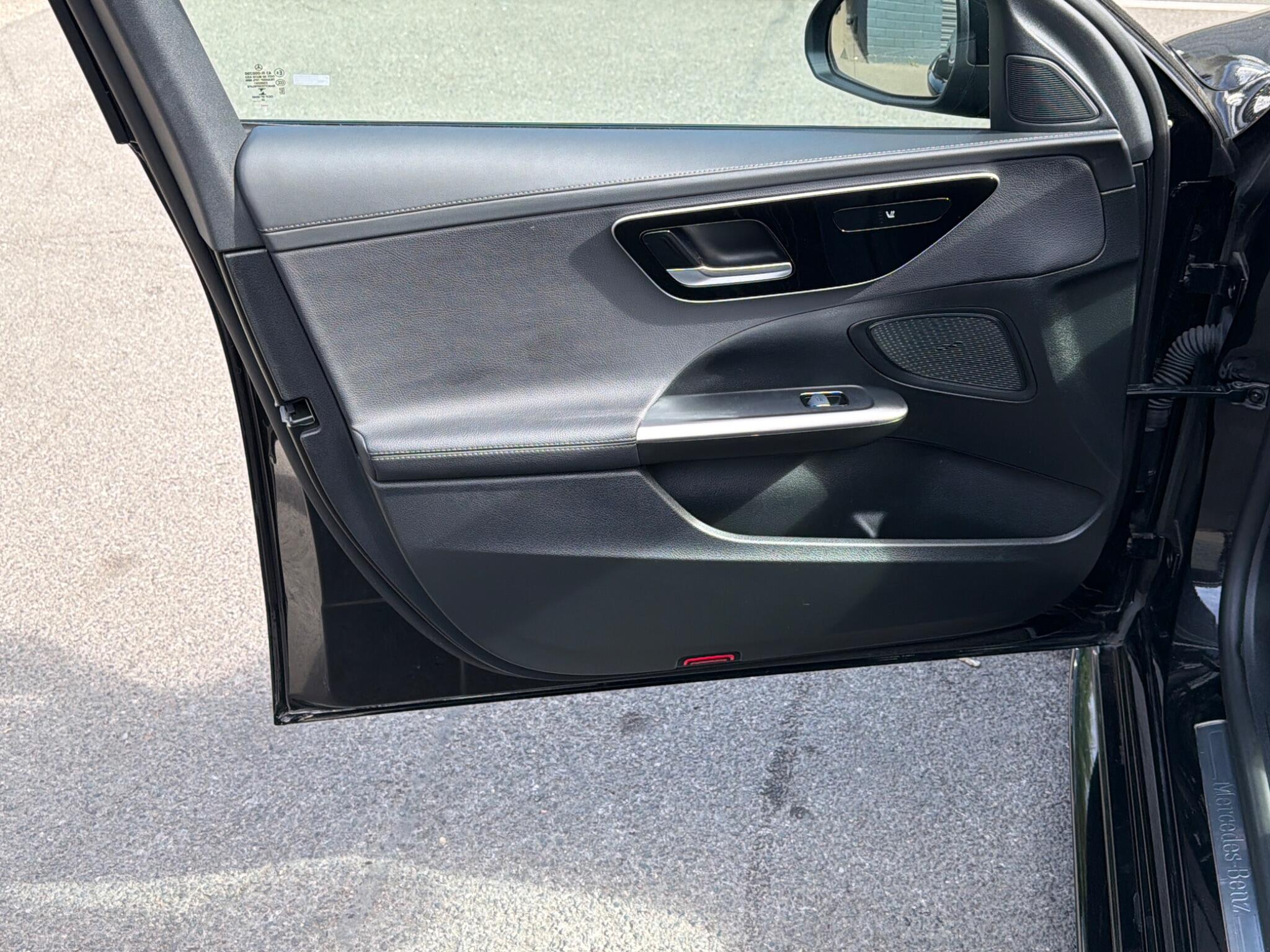 Mercedes-Benz C-Class view 16