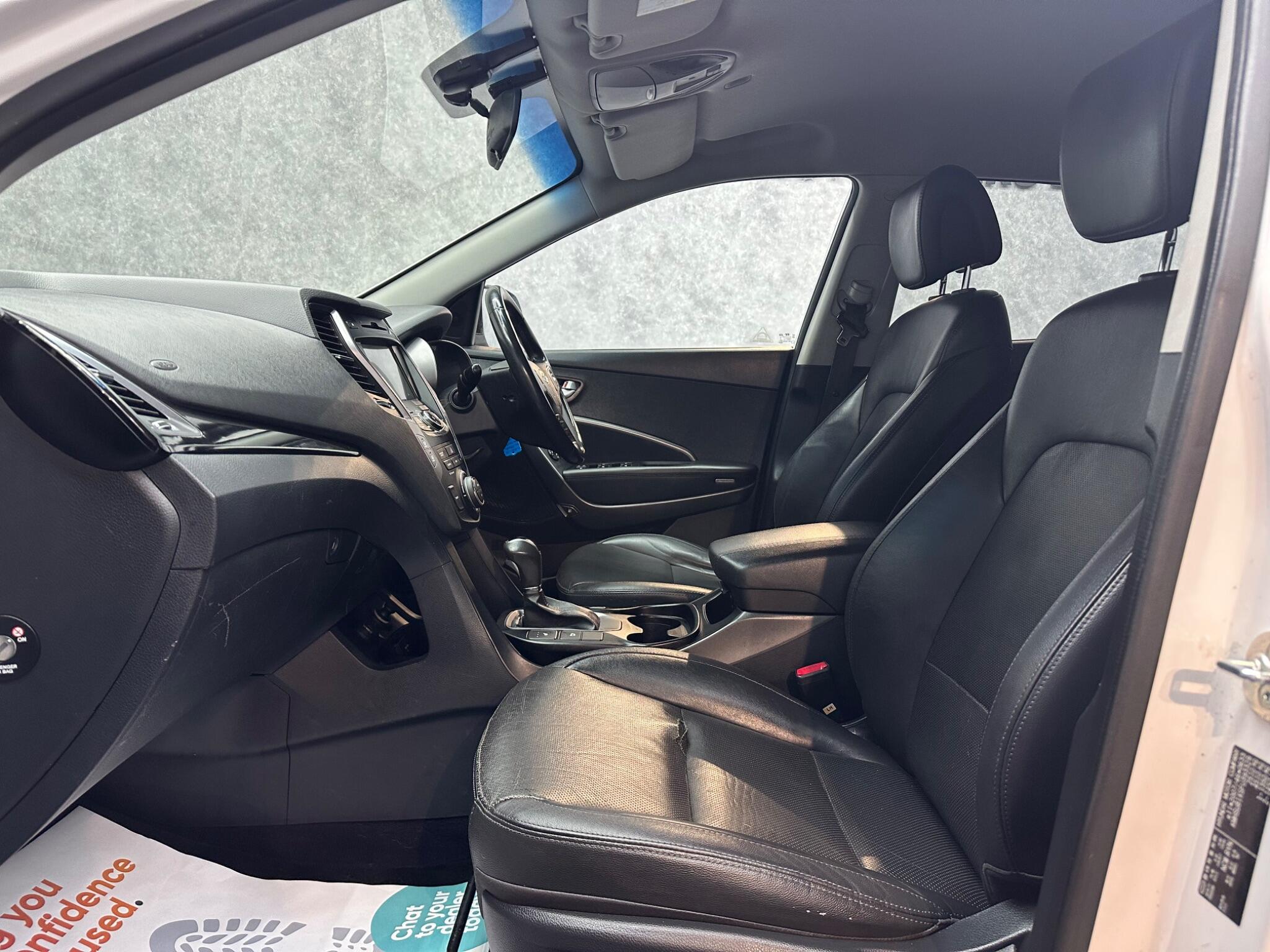 Hyundai Santa Fe view 3