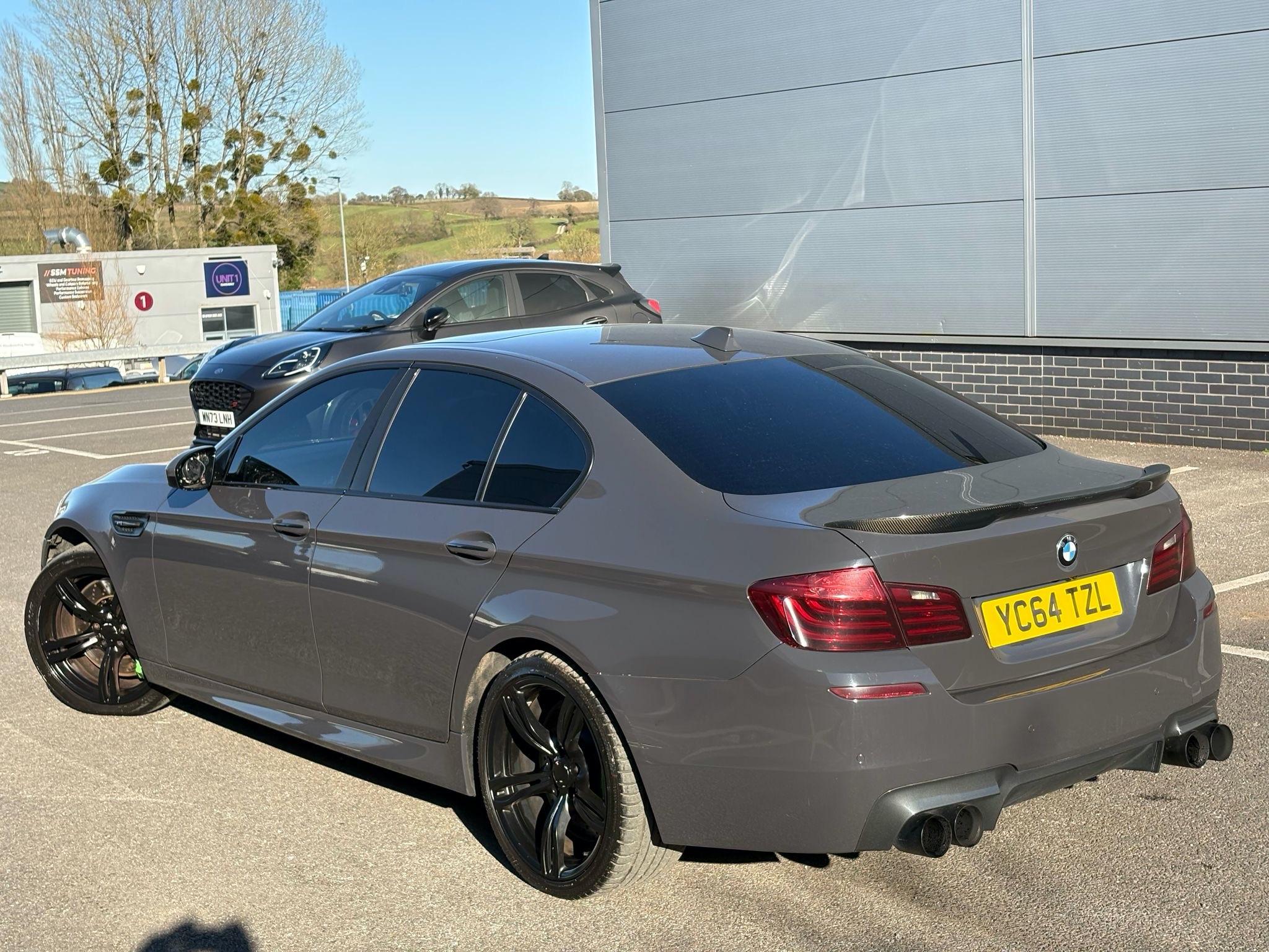 BMW M5 view 28