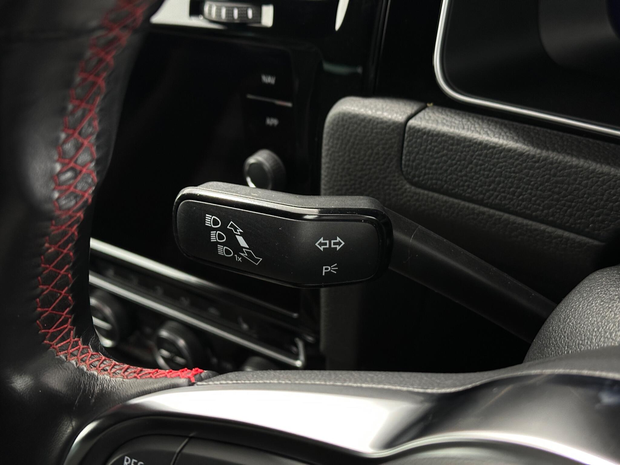 Volkswagen Golf view 14