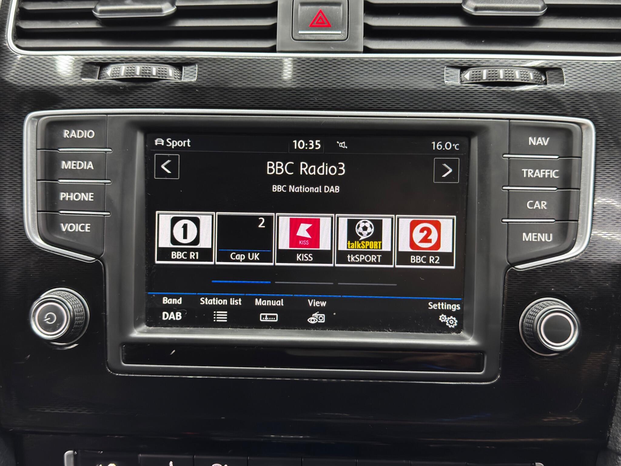Volkswagen Golf view 29