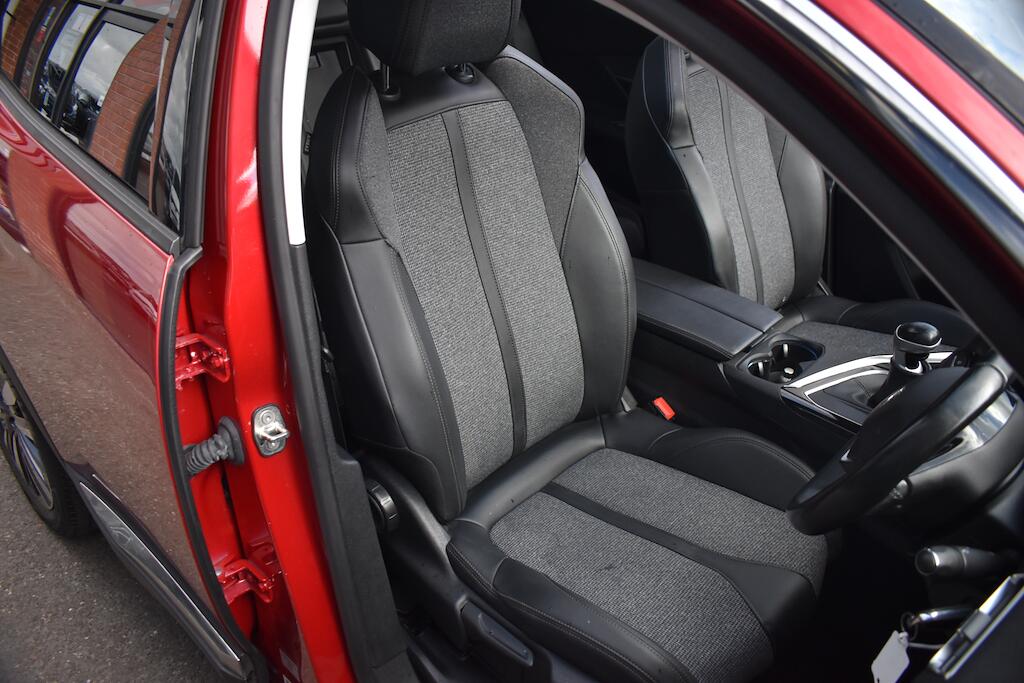 Peugeot 3008 view 27