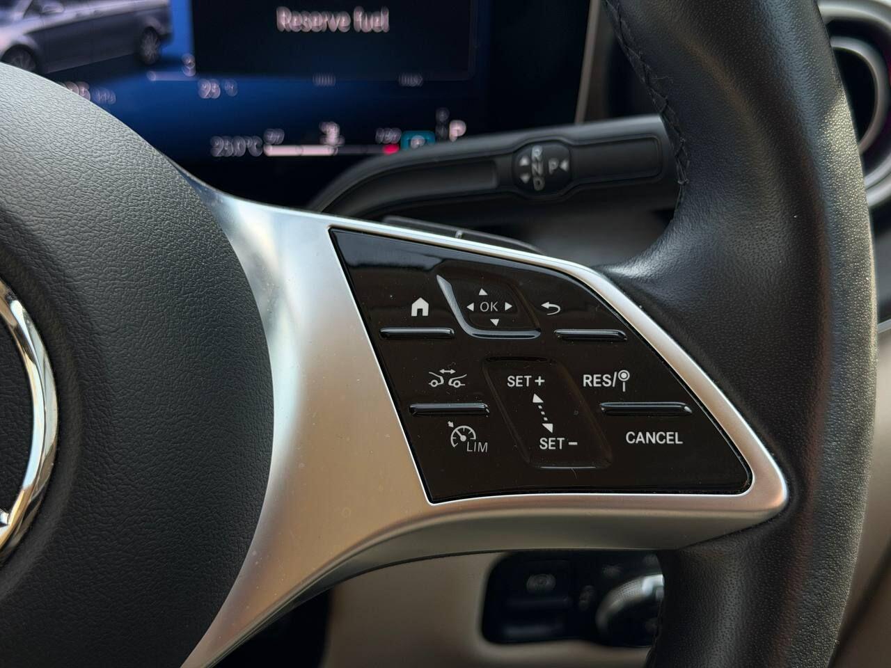 Mercedes-Benz V Class view 31