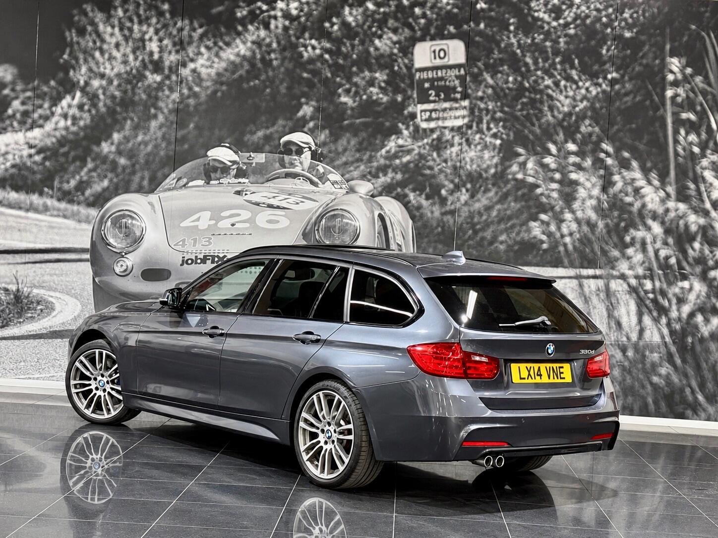 BMW 3 Series view 3