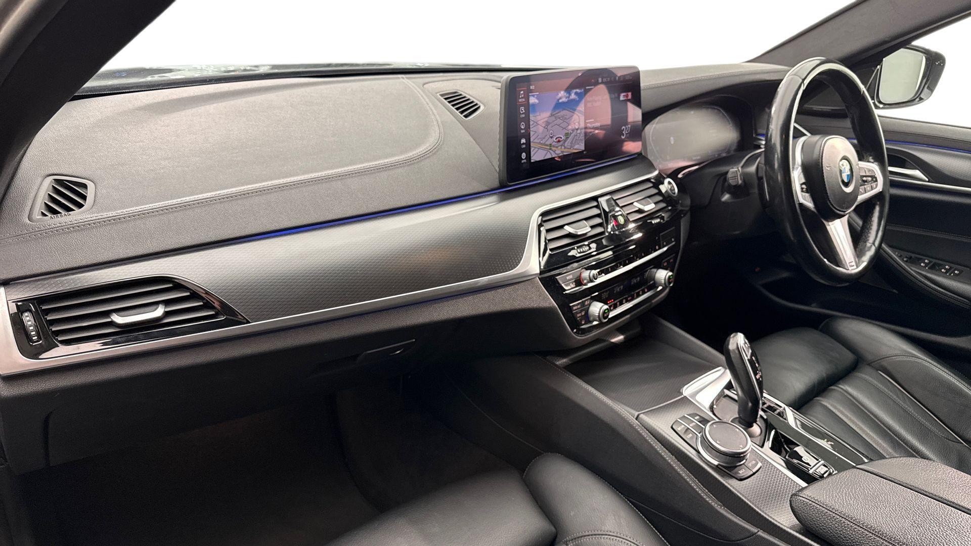 BMW 5 Series view 7