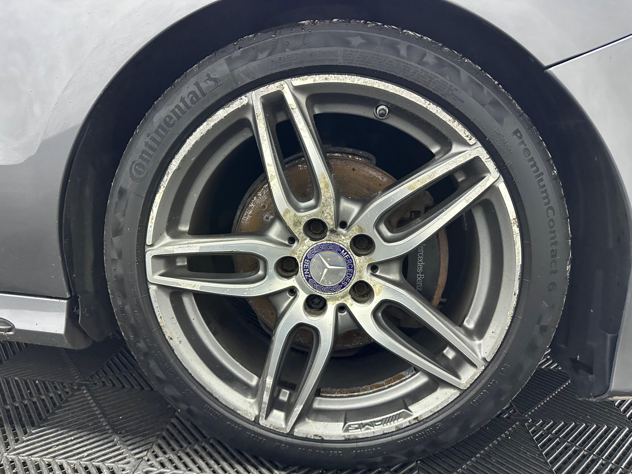 Mercedes-Benz B-Class view 29