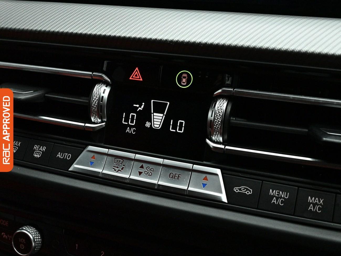 BMW 1 Series view 14