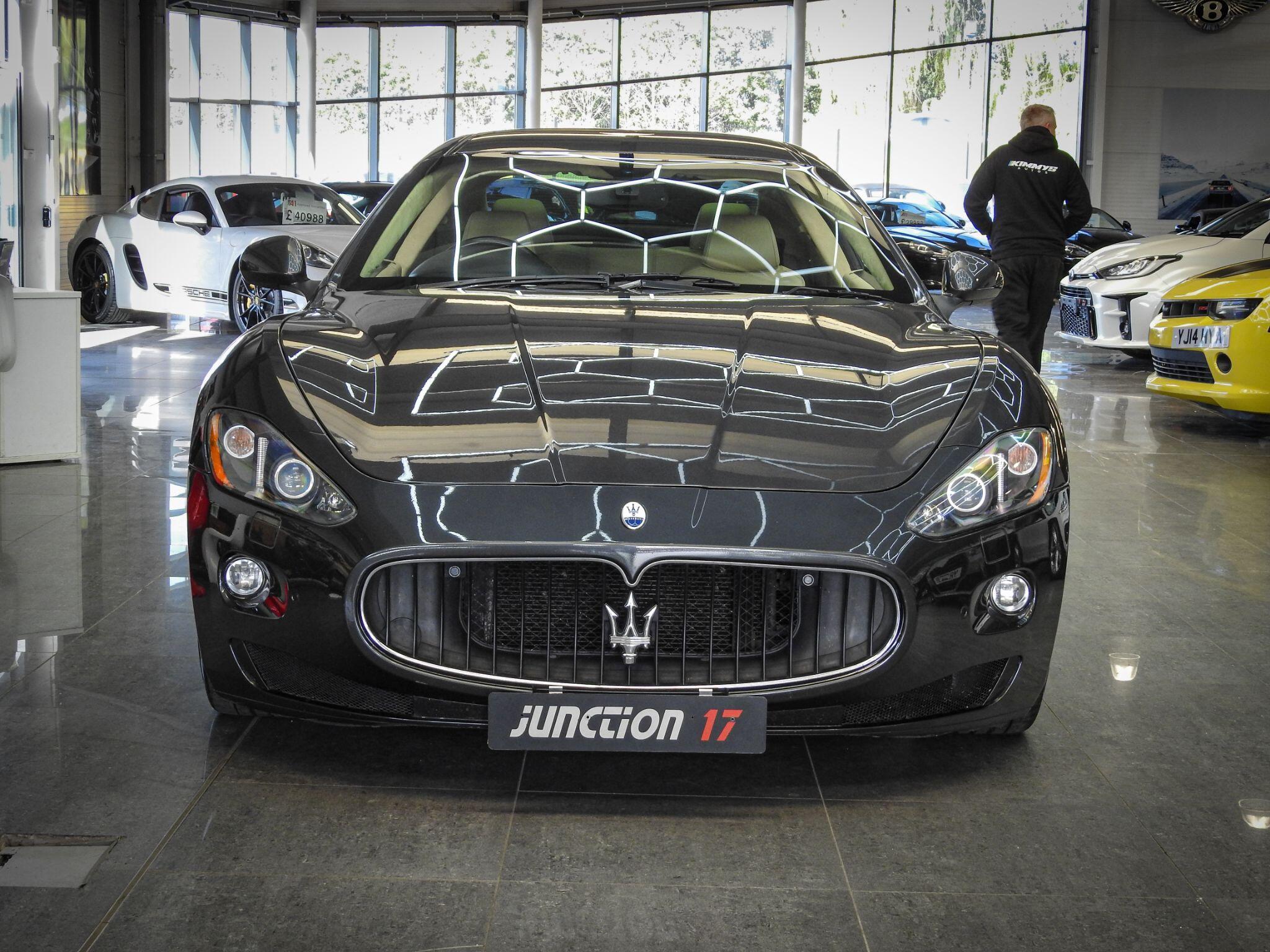 Maserati Granturismo view 7