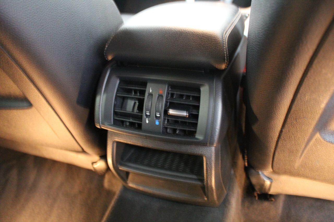 BMW X3 view 58