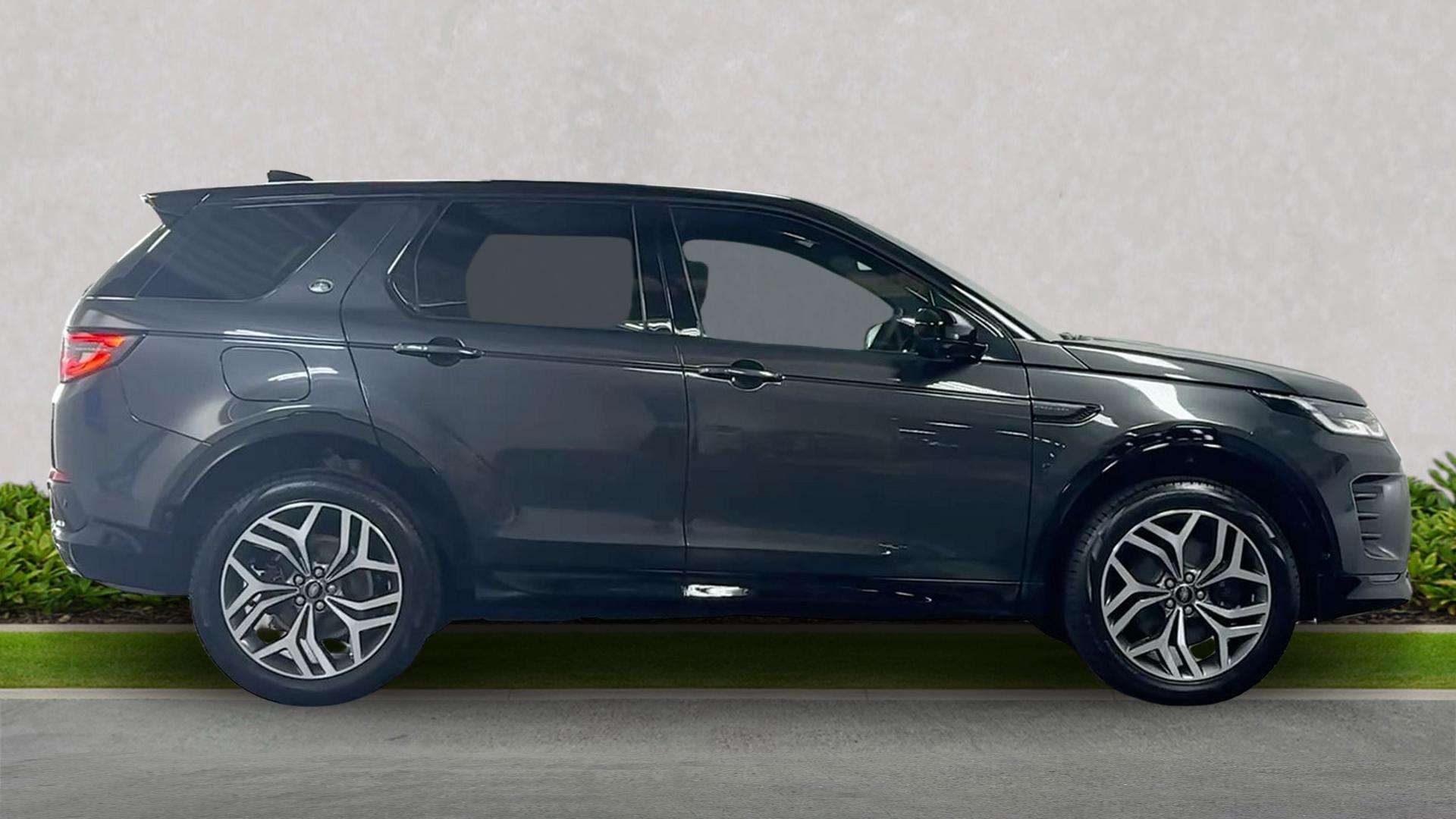 Land Rover Discovery Sport view 5