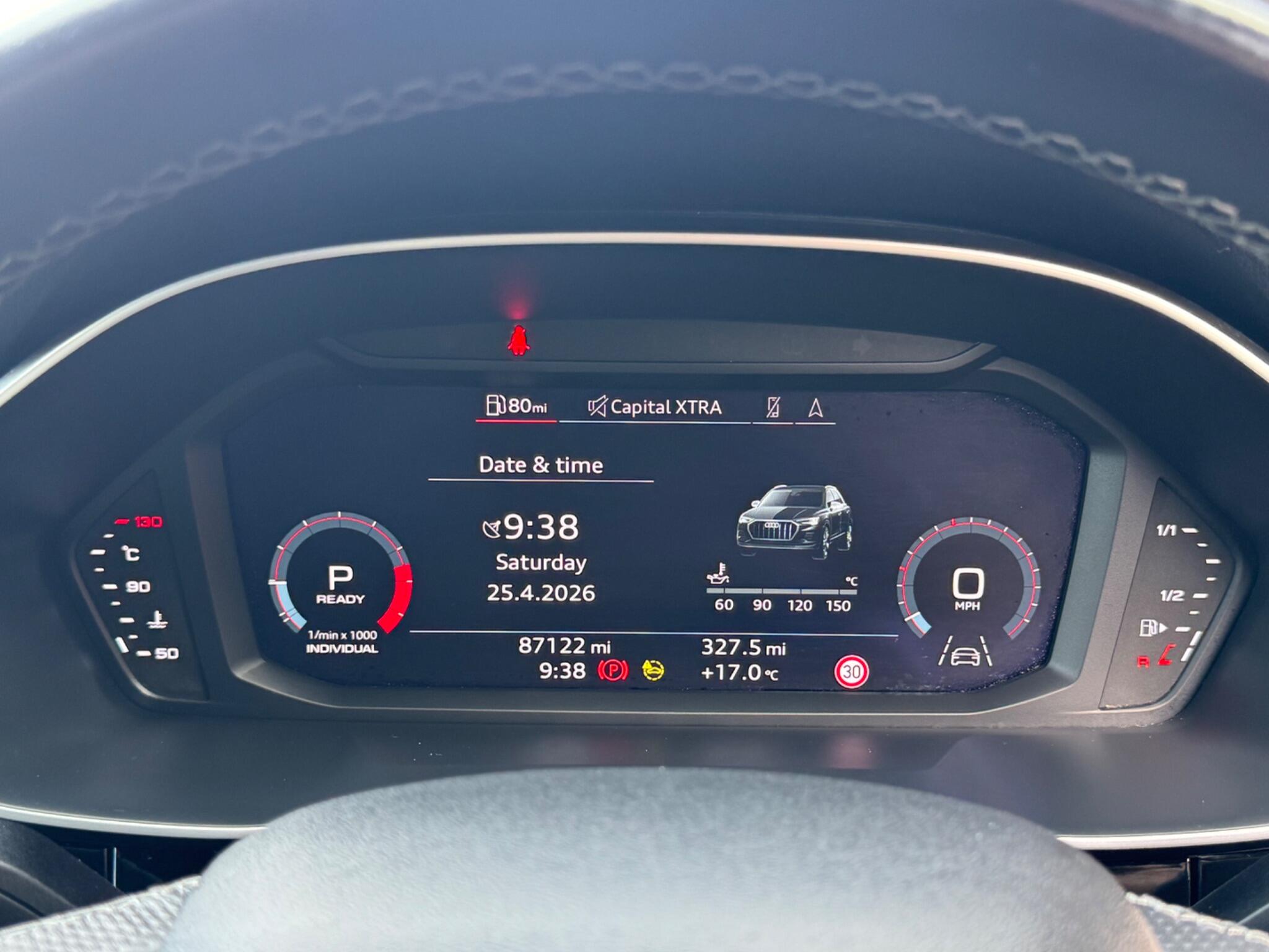 Audi Q3 view 19