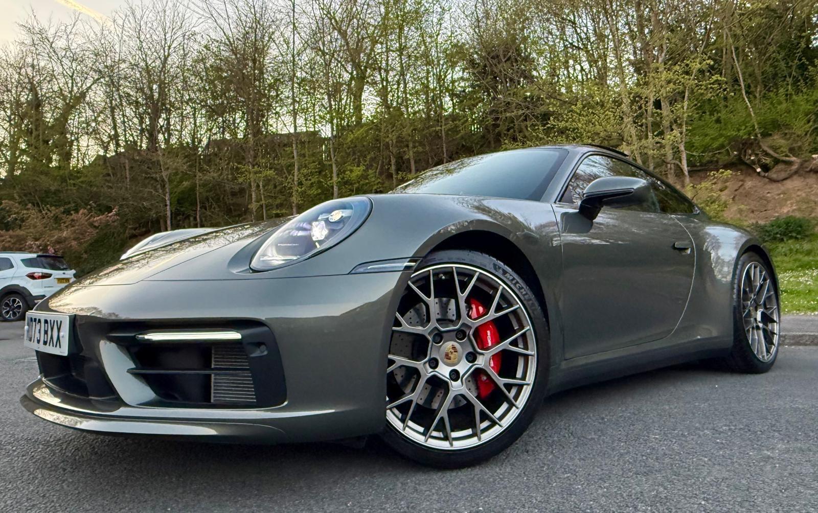 Porsche 911 view 78