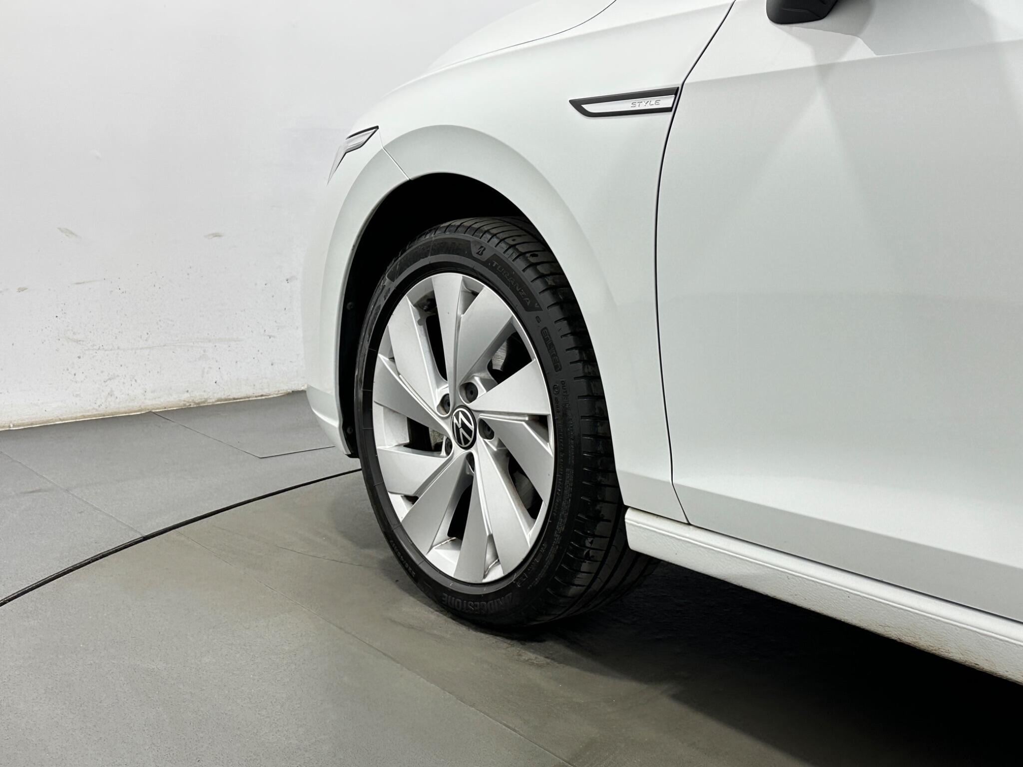 Volkswagen Golf view 49
