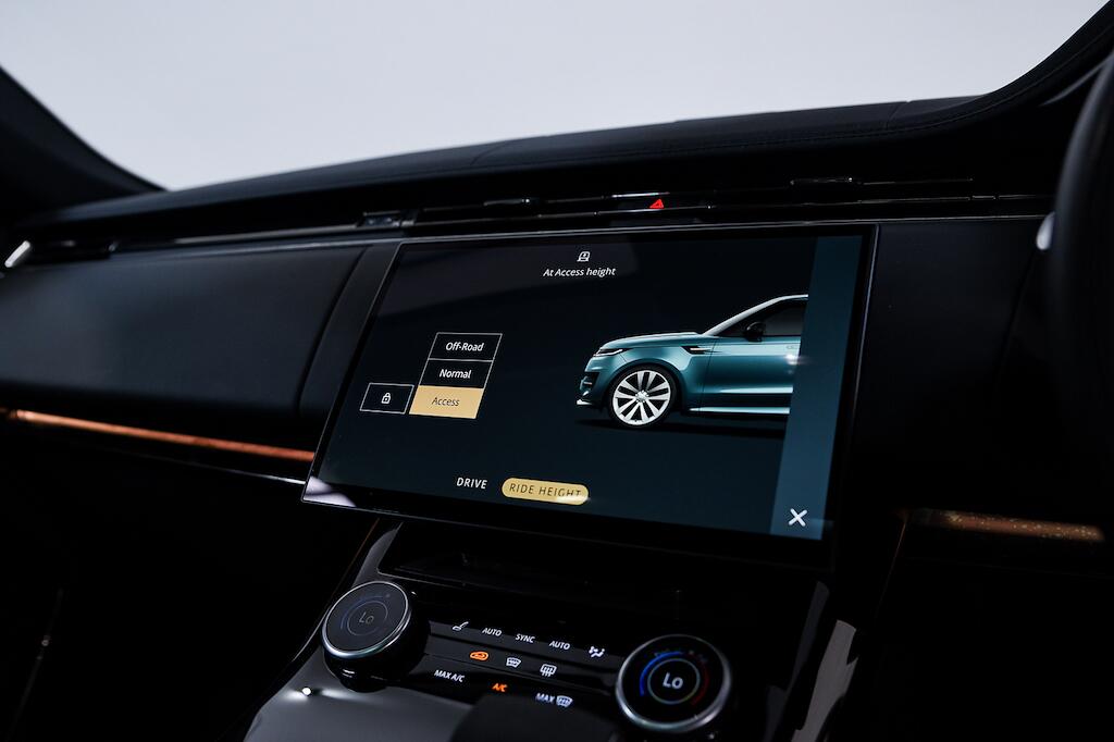 Land Rover Range Rover Sport view 26