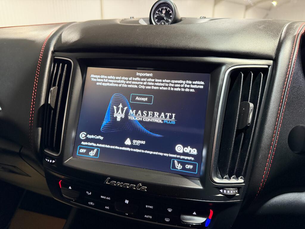 Maserati Levante view 16