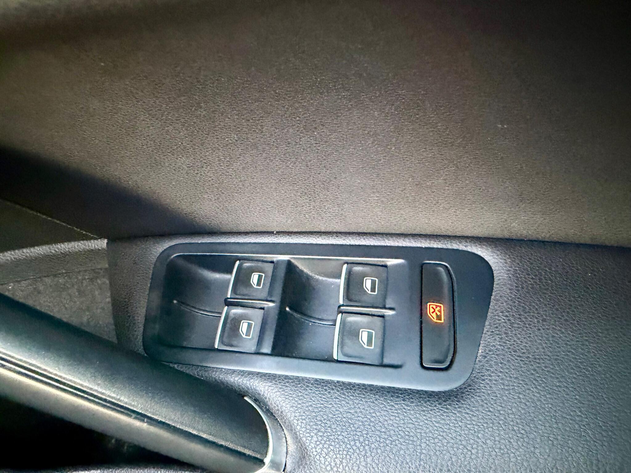 Volkswagen Golf view 33