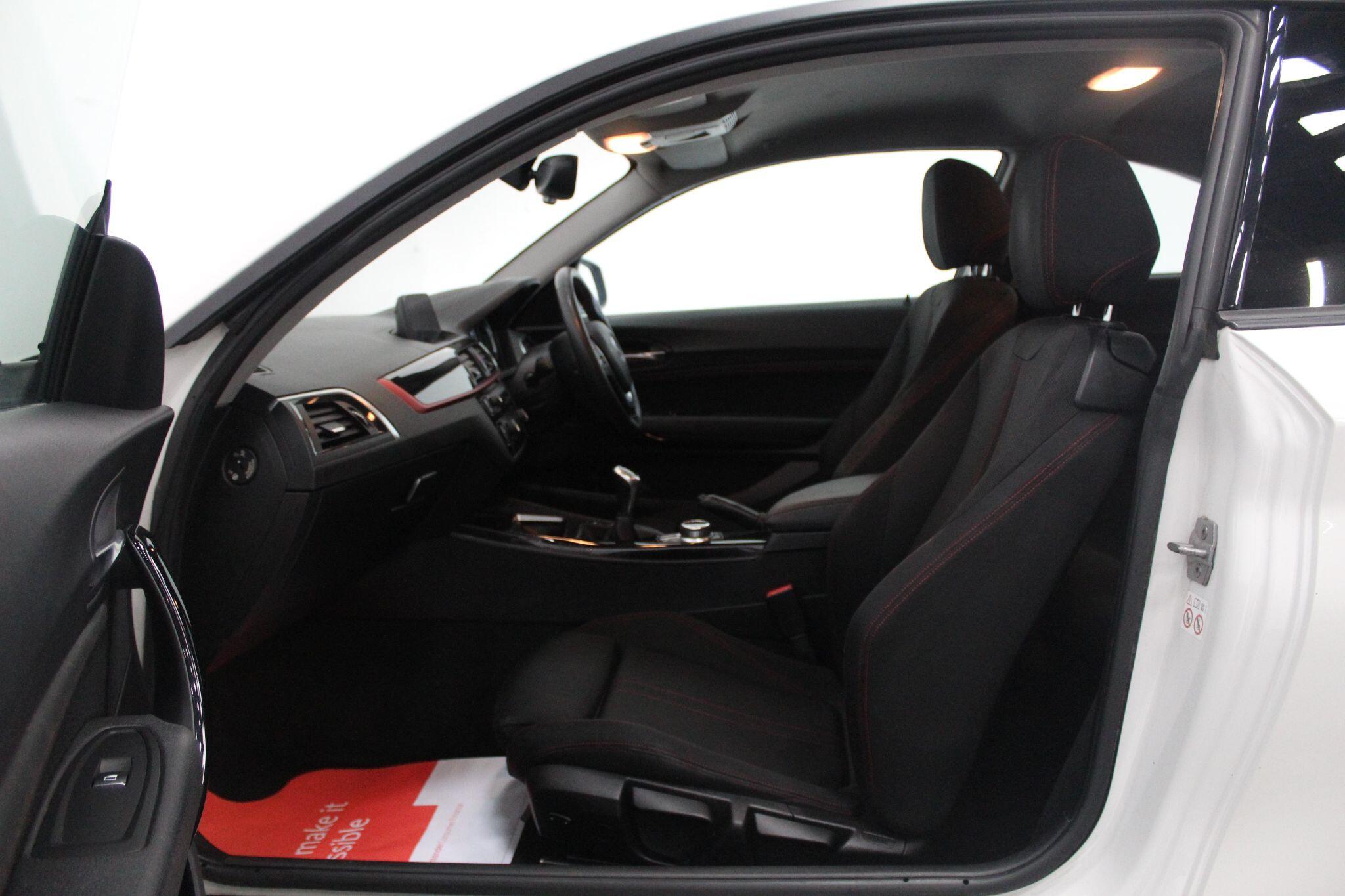 BMW 2 Series view 40