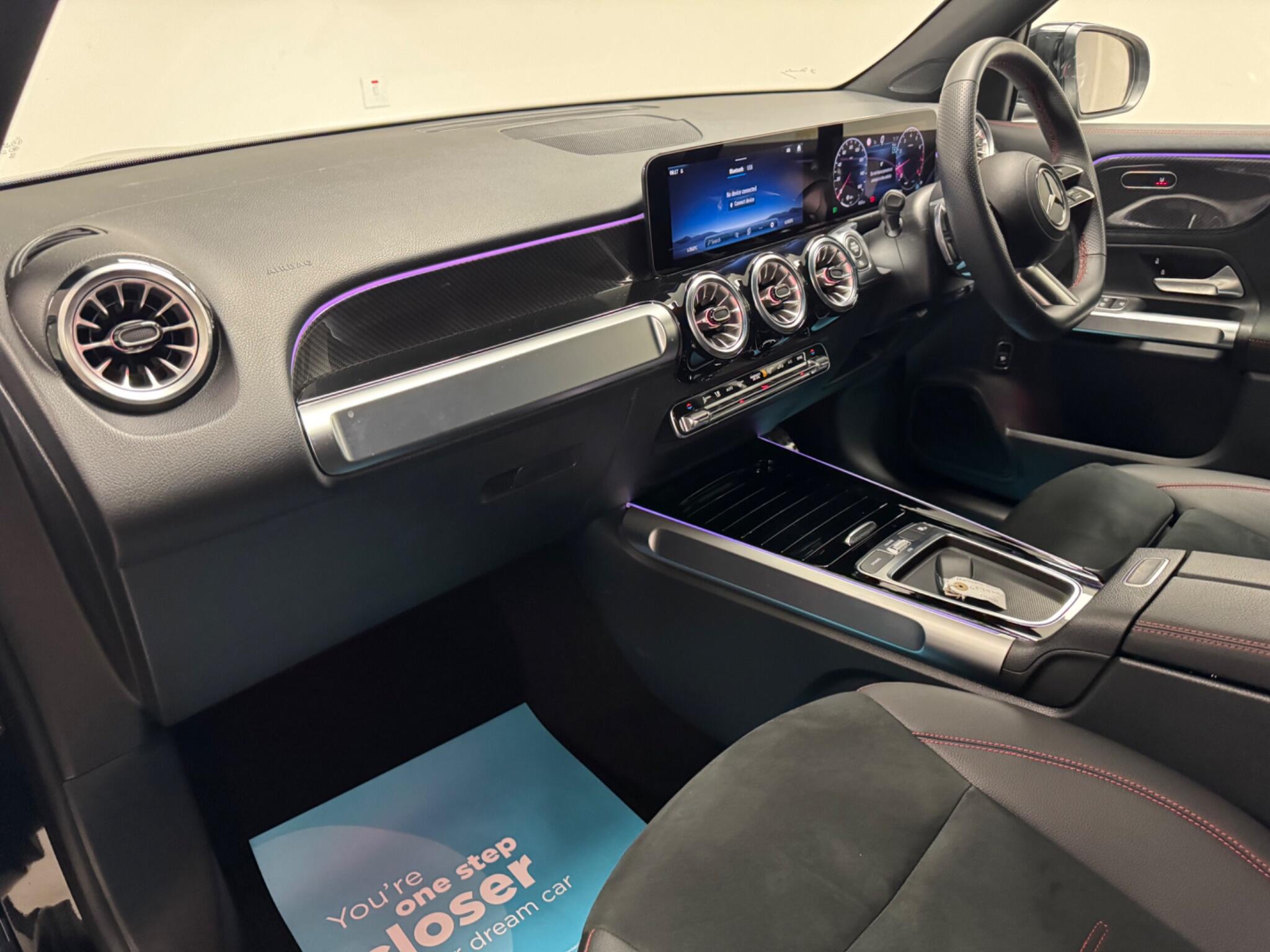 Mercedes-Benz GLB view 8