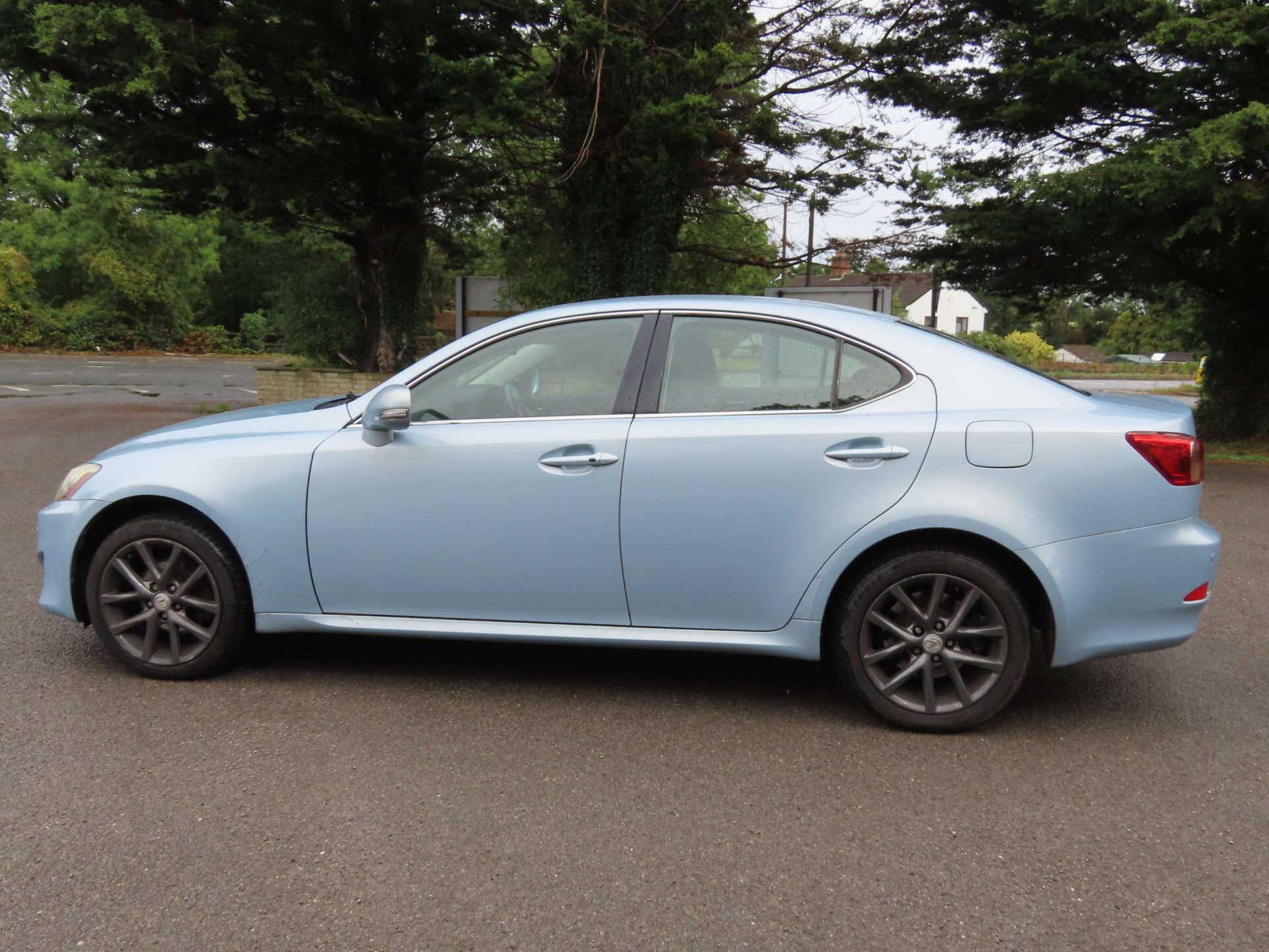 Lexus Is view 8