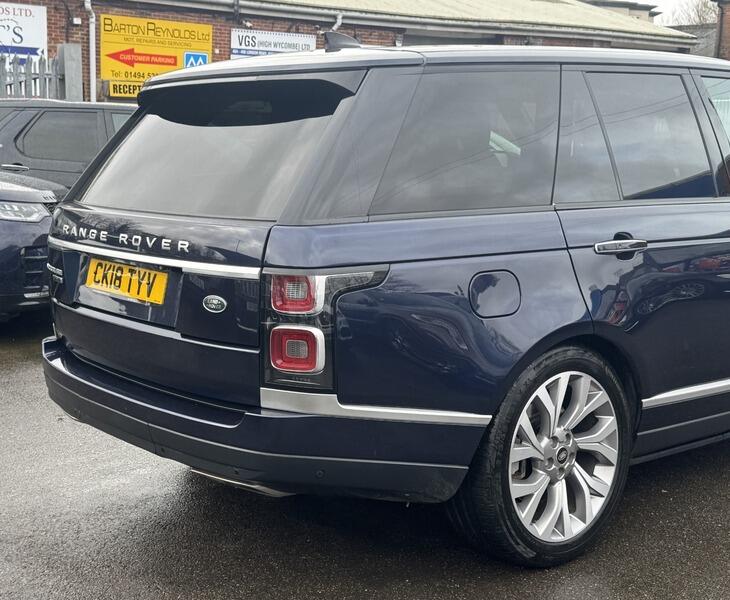2018 Land Rover Range Rover image 17