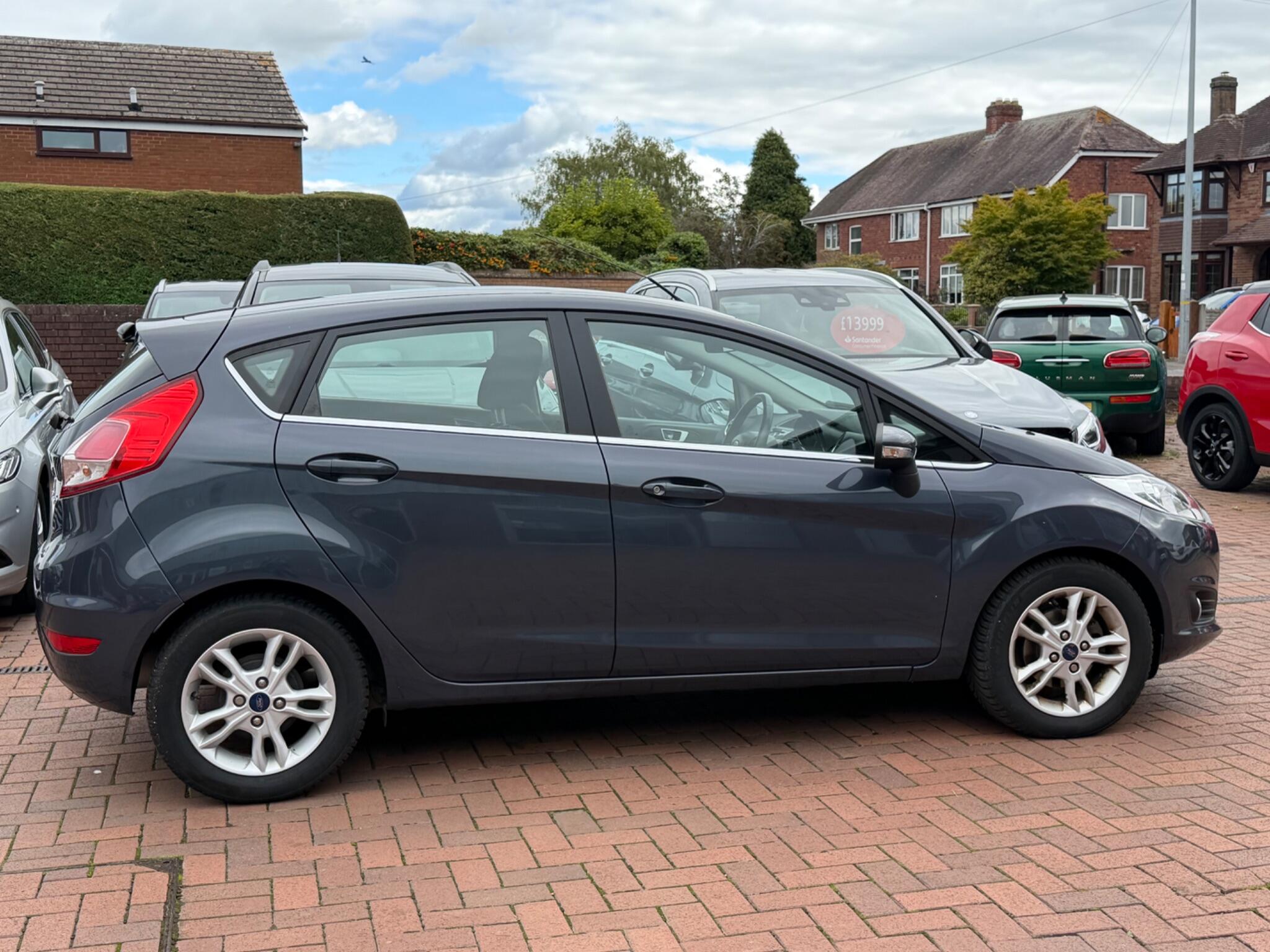 Ford Fiesta view 26