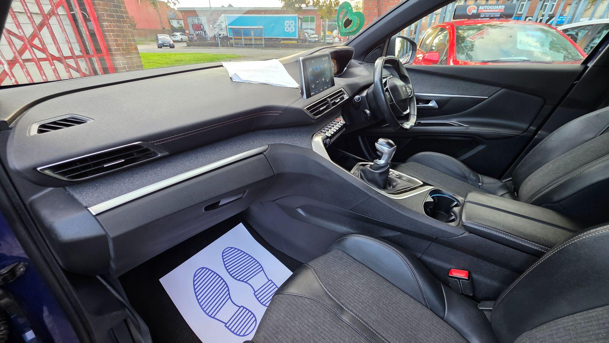 Peugeot 3008 view 24