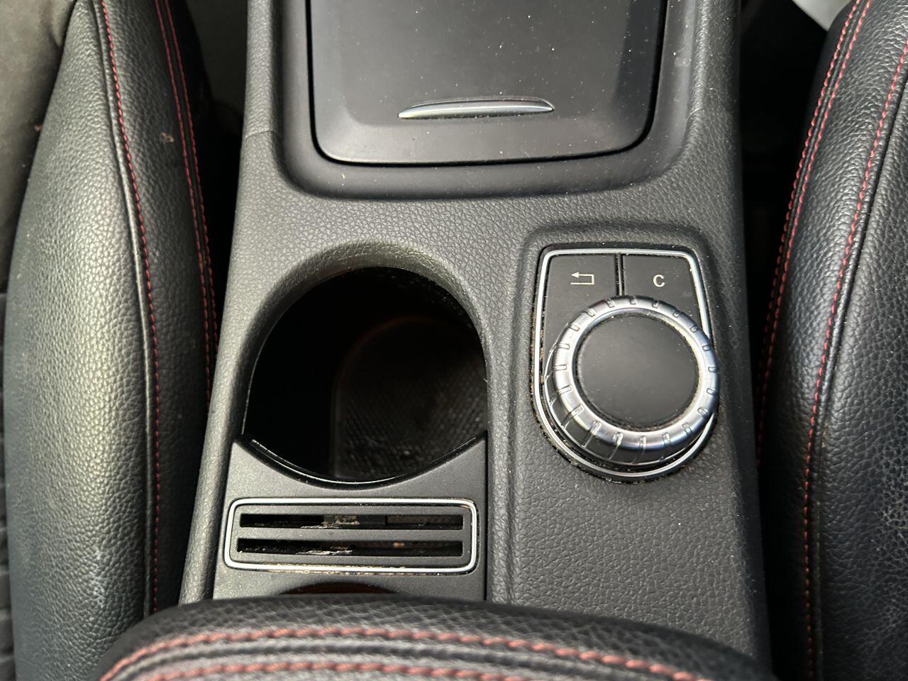 Mercedes-Benz Gla view 43