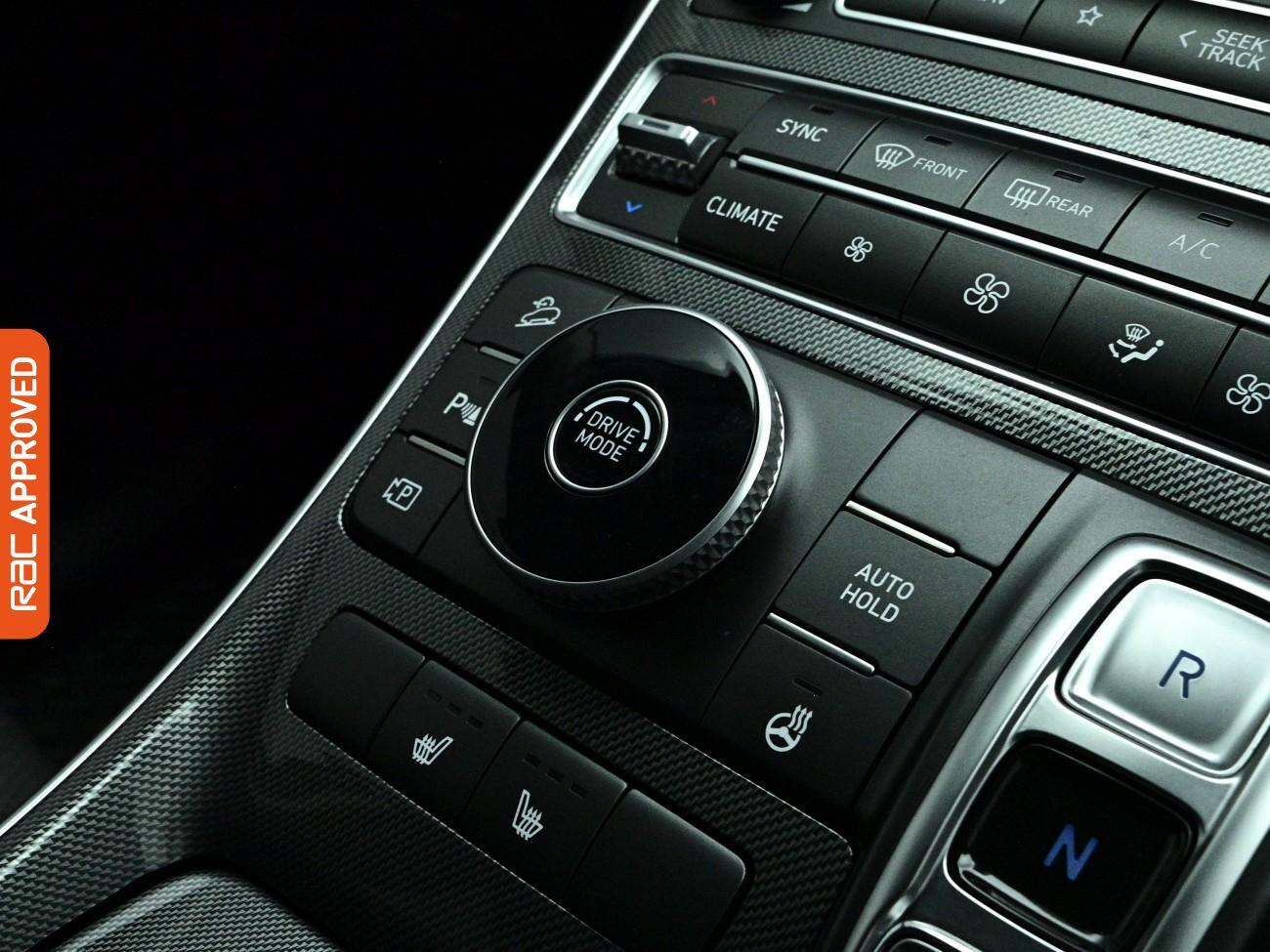 Hyundai Santa Fe view 16