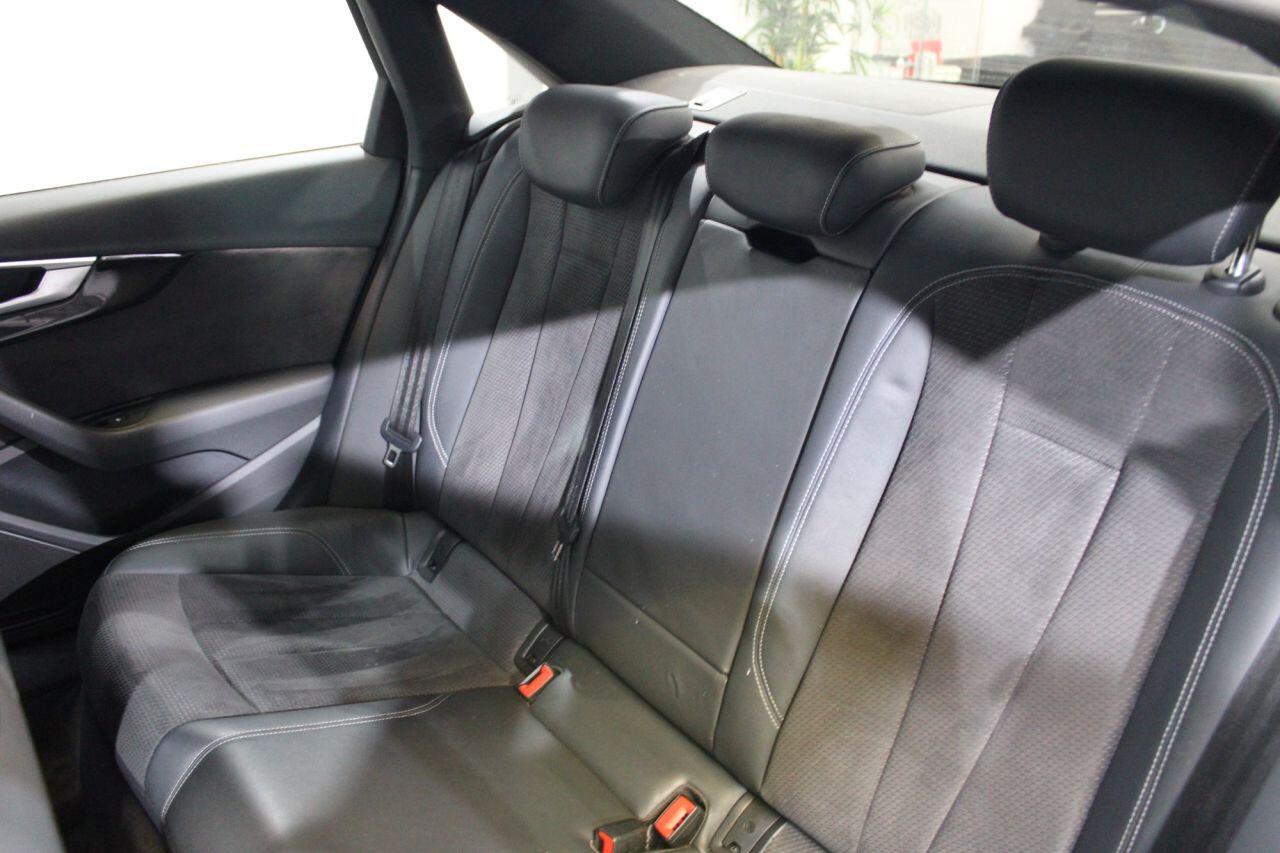 Audi A4 view 8