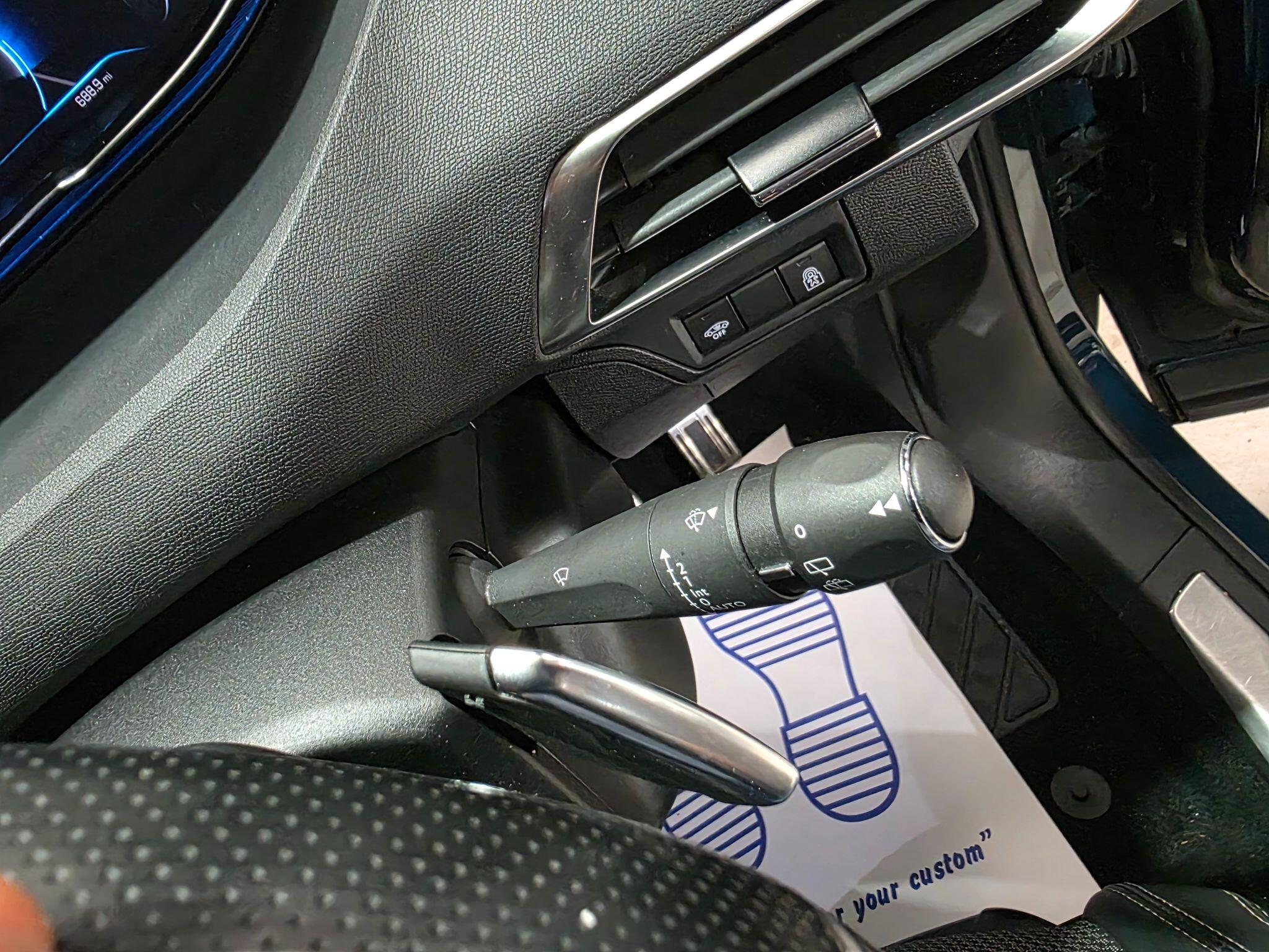 Peugeot 3008 view 17