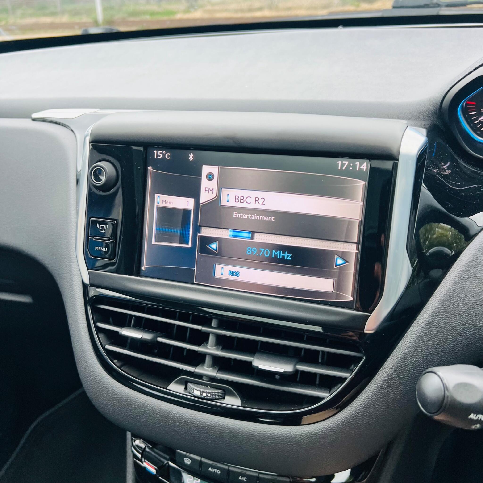 Peugeot 208 view 24