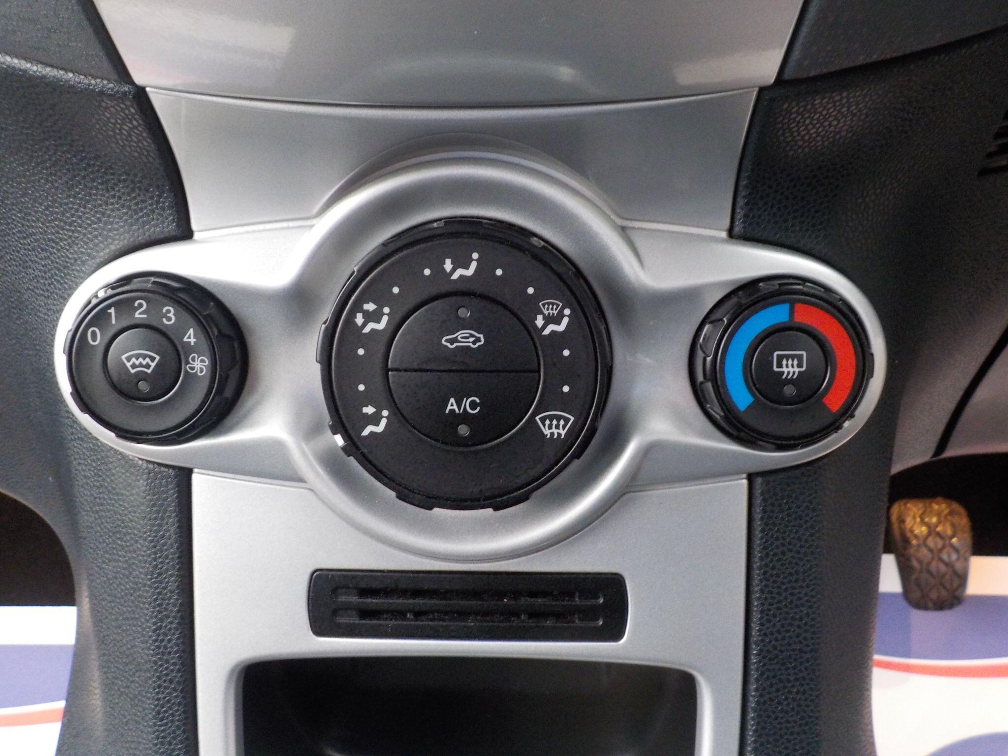 Ford Fiesta 1.4 TDCi Zetec 5dr