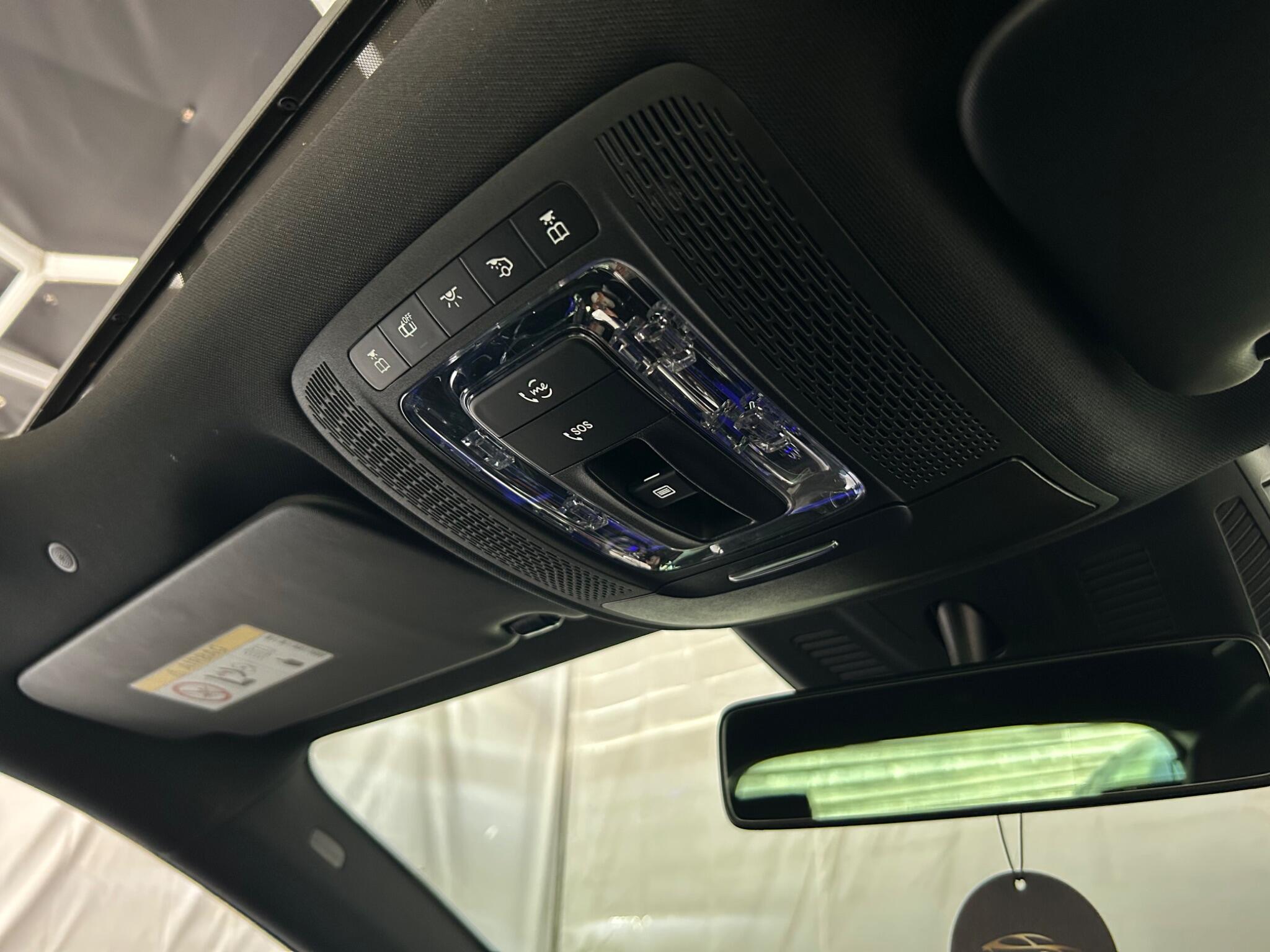 Mercedes-Benz B Class view 29