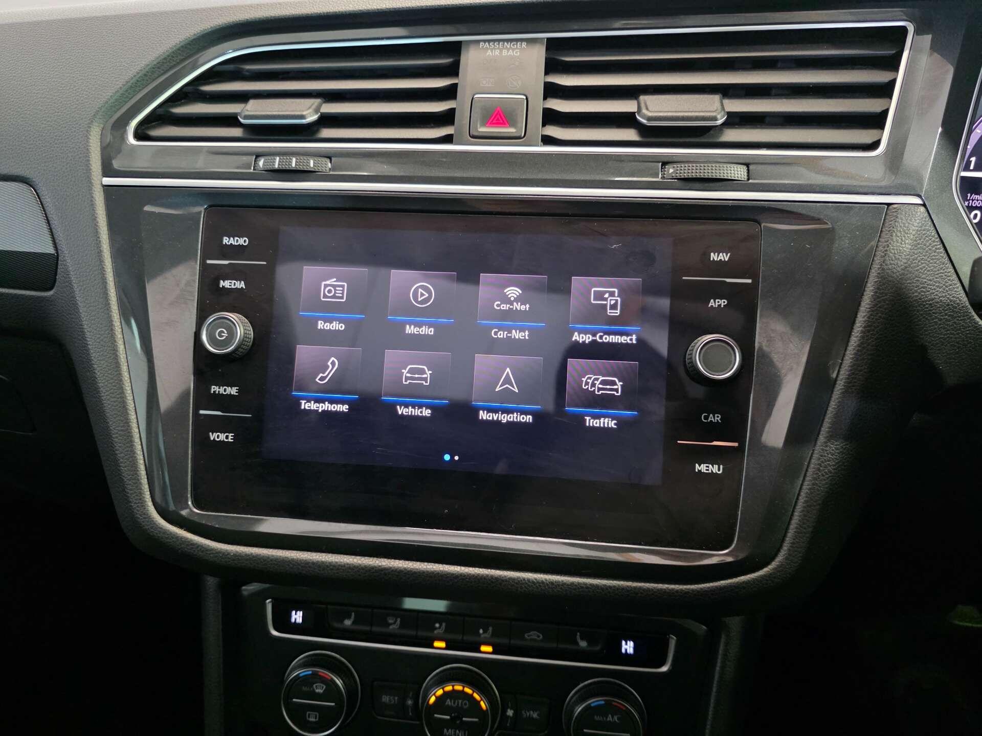 Volkswagen Tiguan view 25