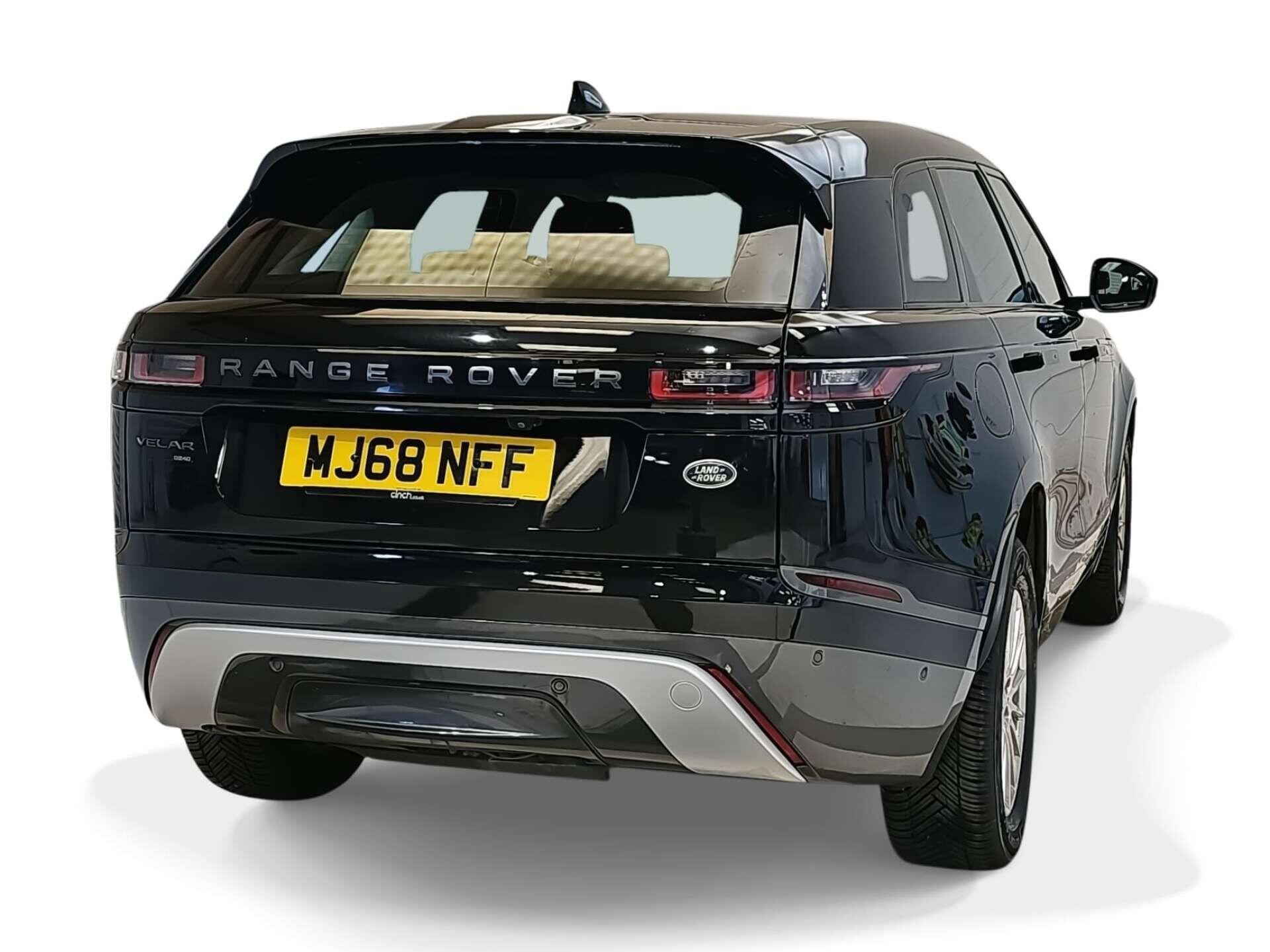 Land Rover Range Rover Velar view 3
