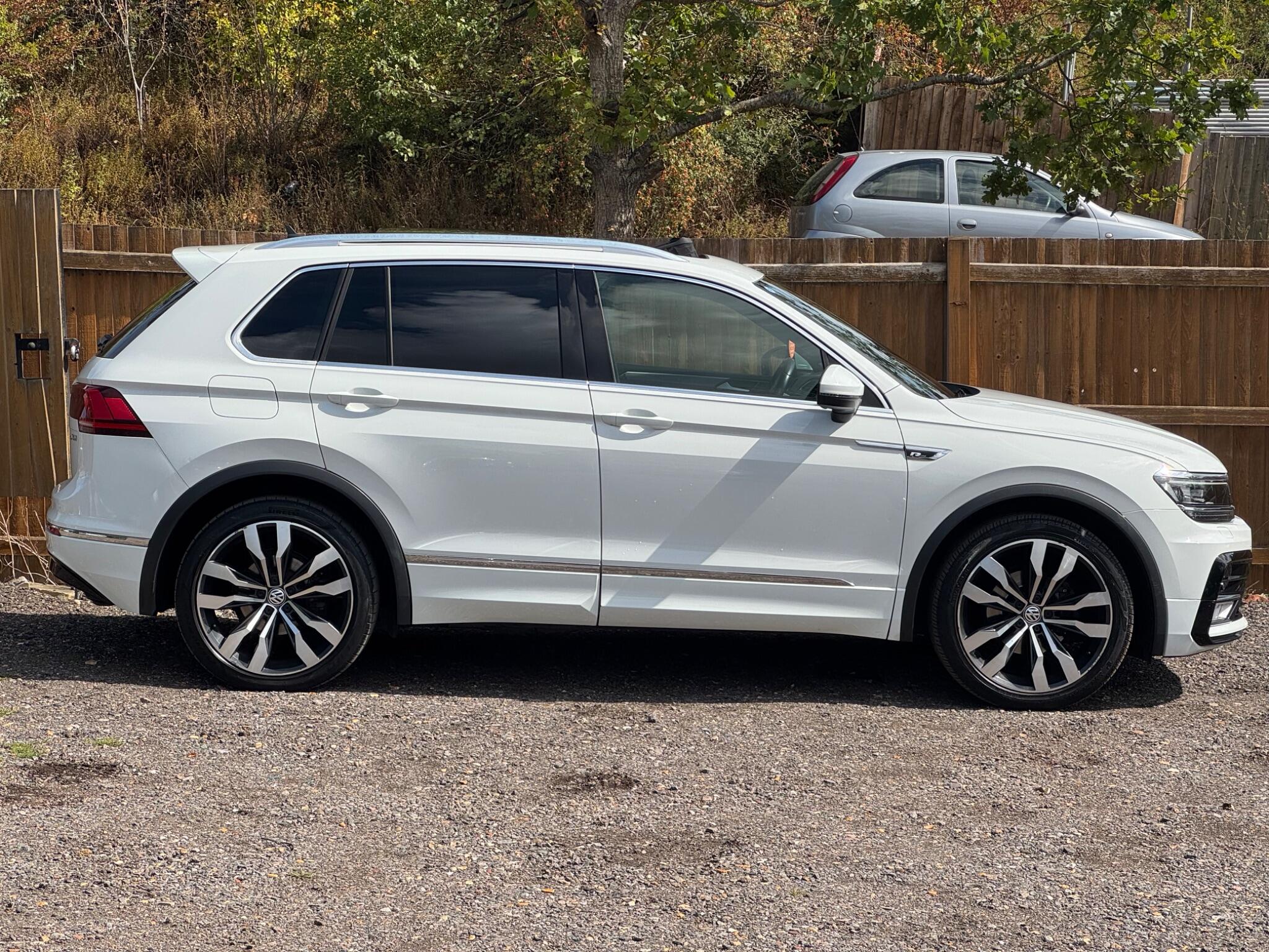 Volkswagen Tiguan view 13