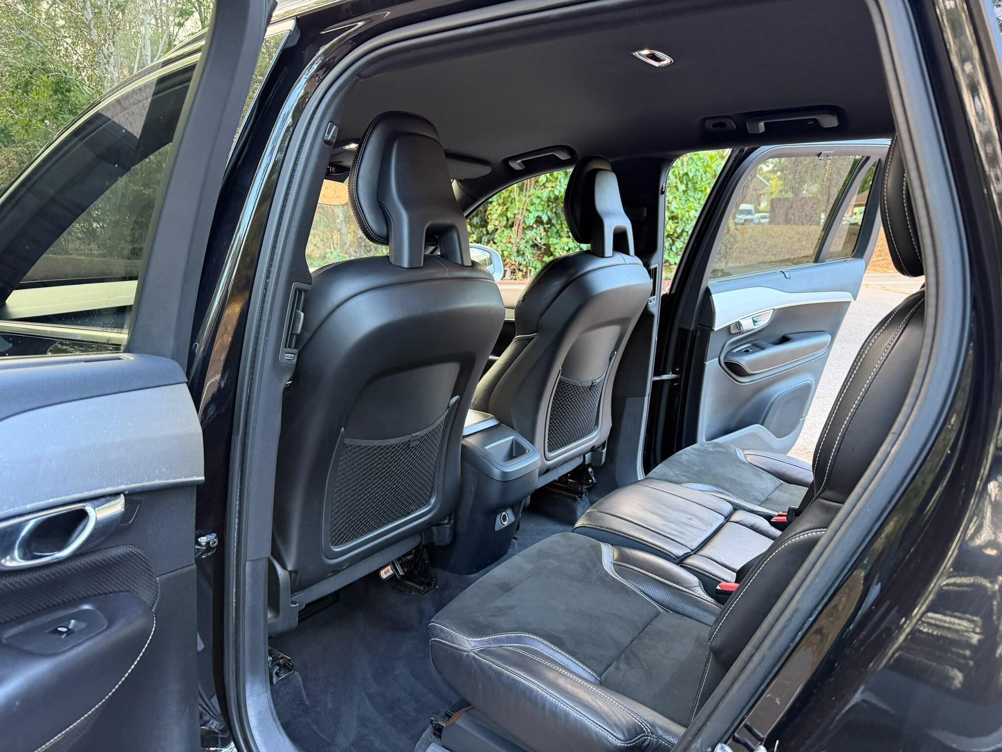Volvo XC90 view 15