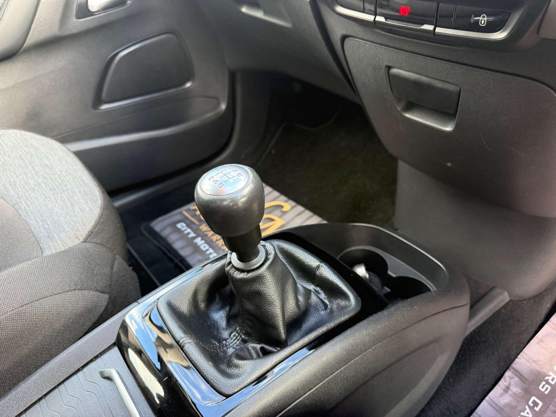 Citroen Grand C4 Picasso view 35