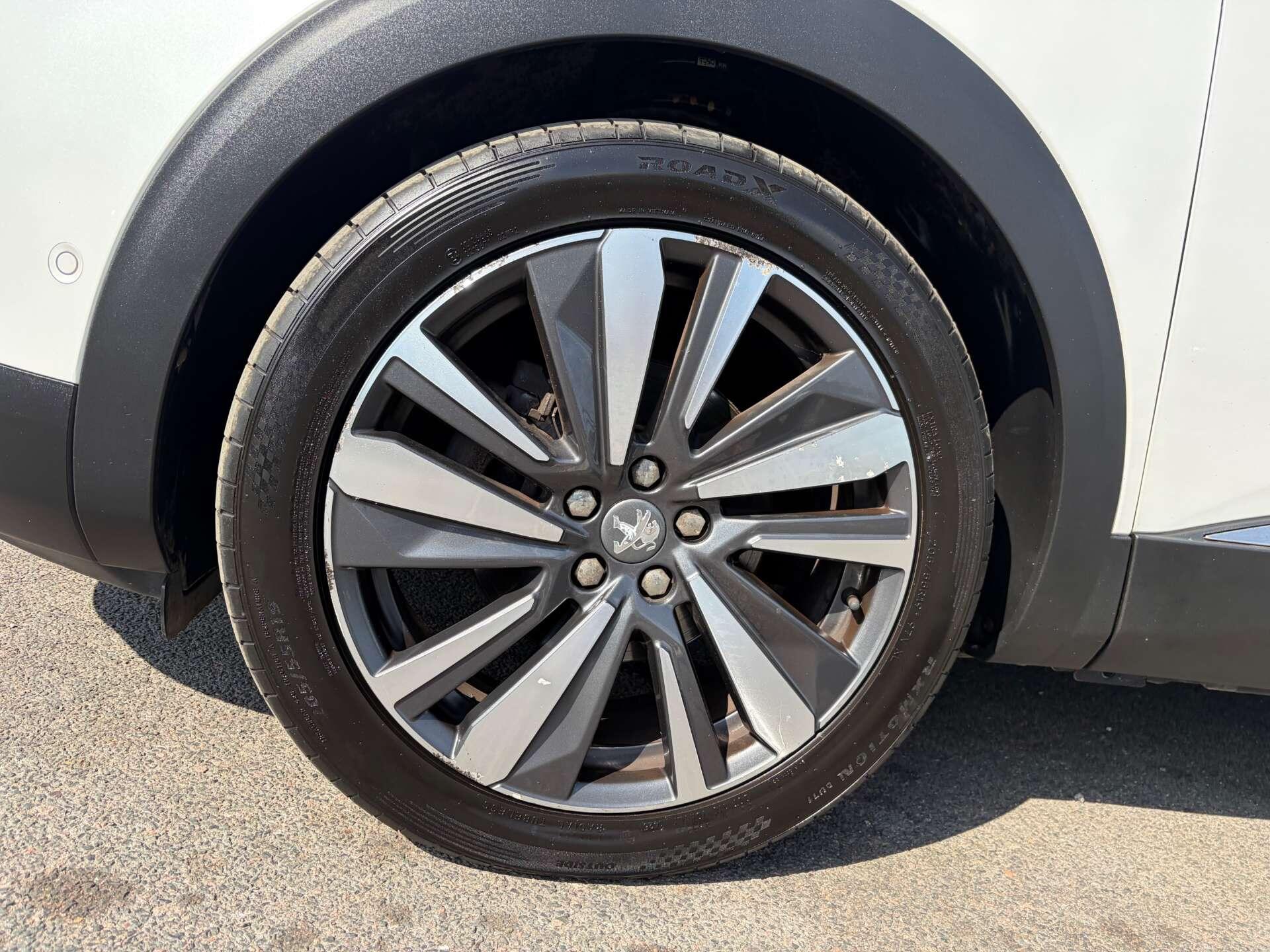 Peugeot 5008 view 10