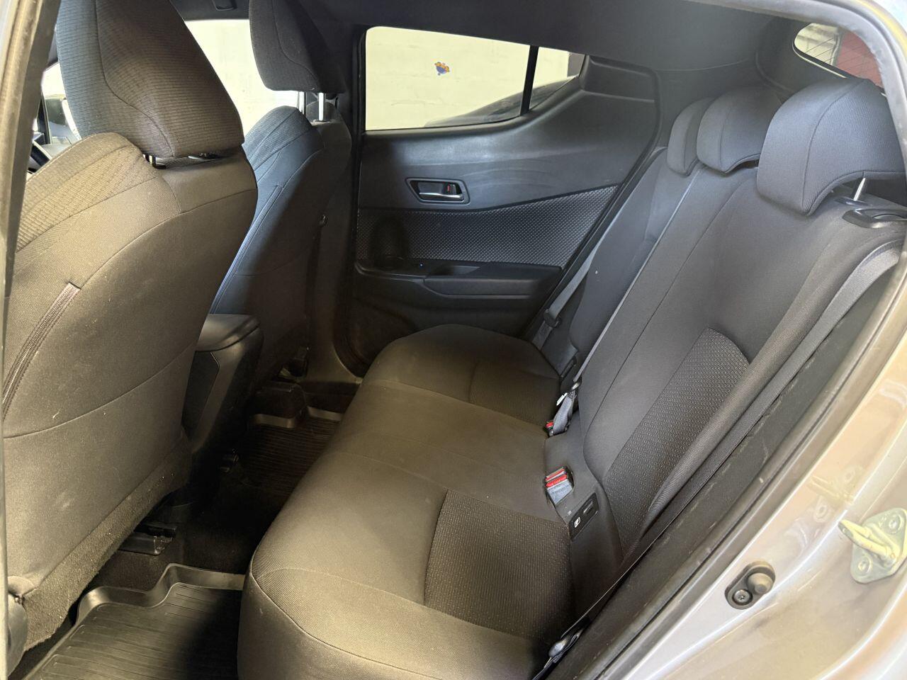 Toyota C-HR view 54