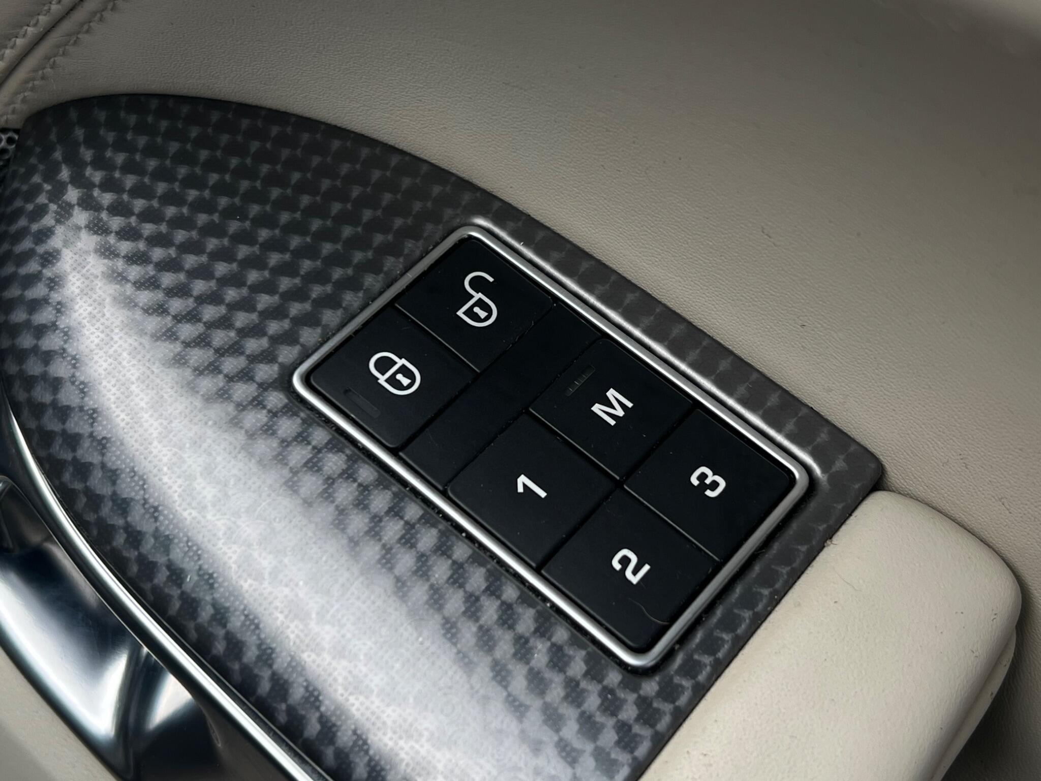 Land Rover Range Rover Sport view 14