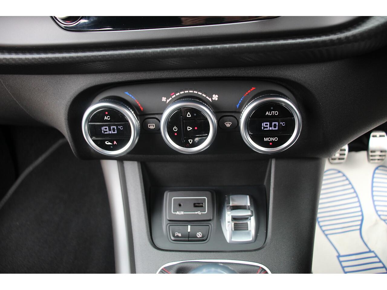Alfa Romeo Giulietta view 25