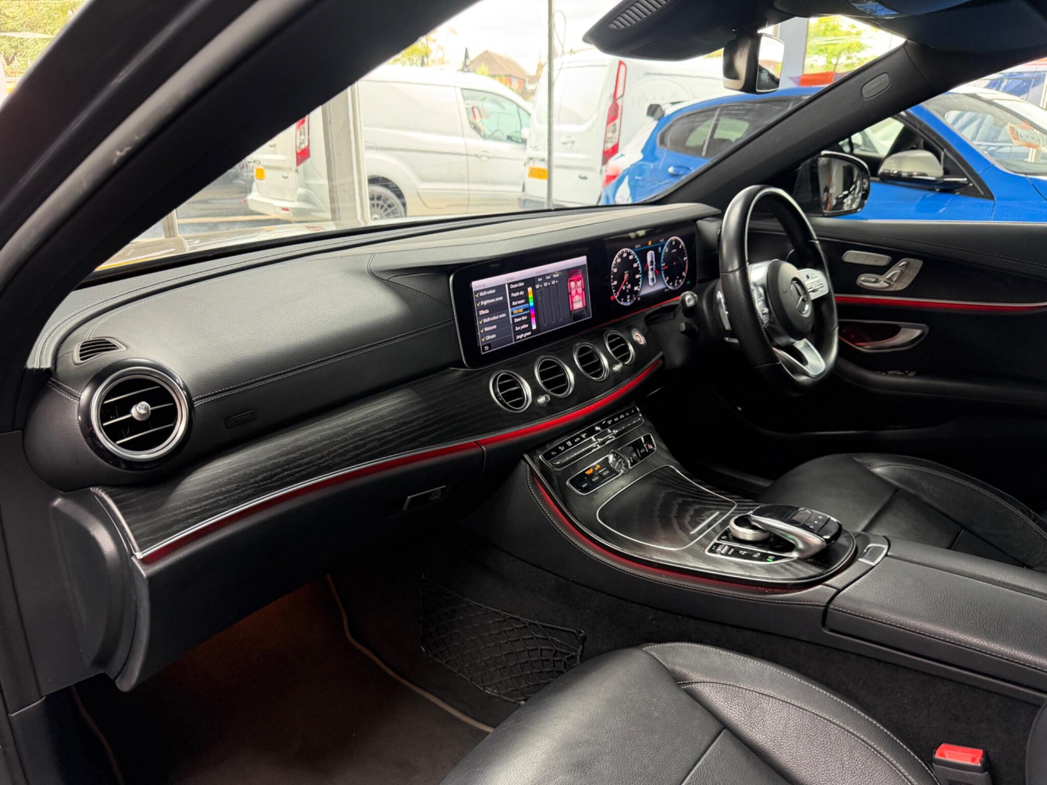 Mercedes-Benz E Class view 47